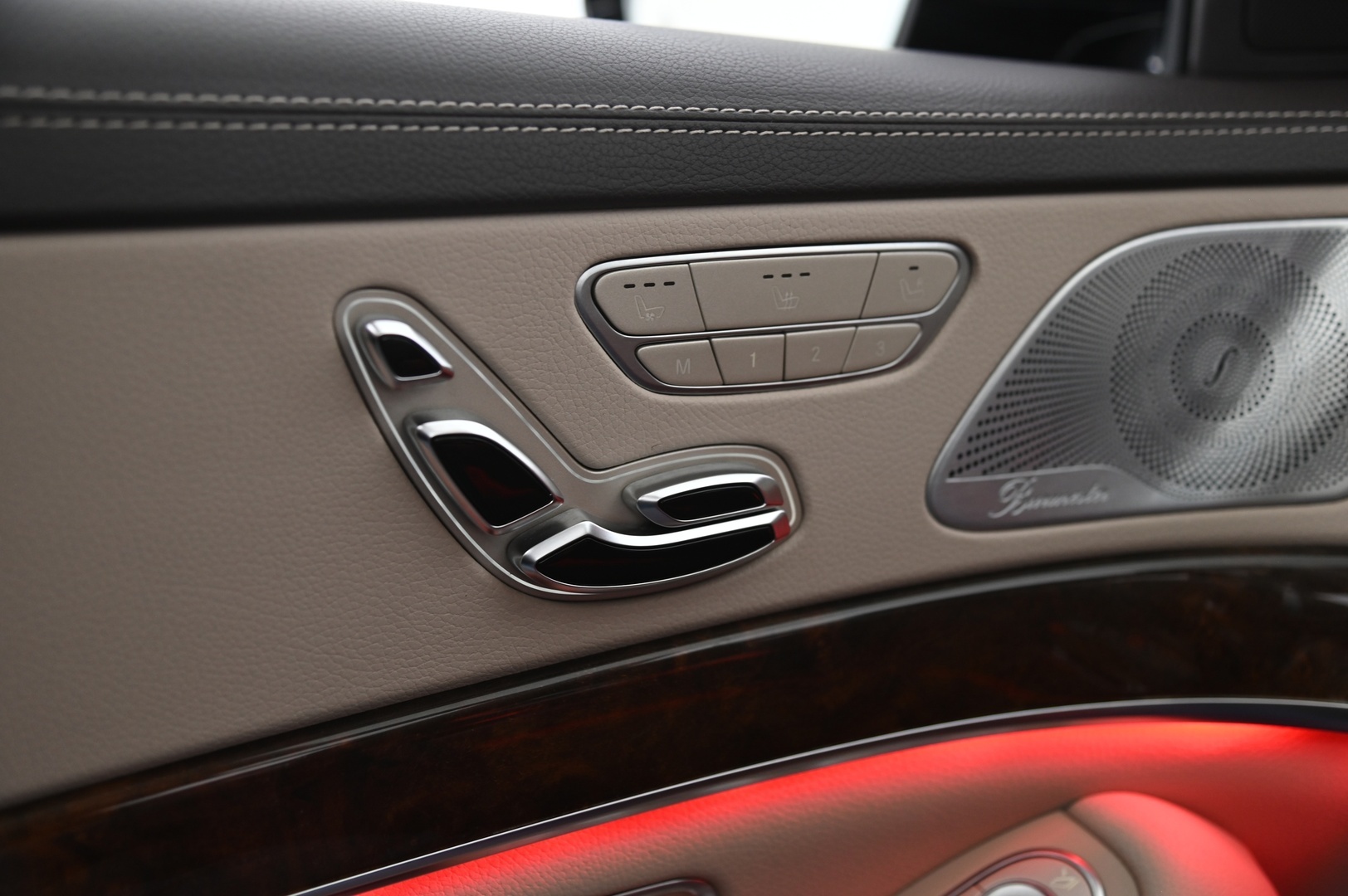 MERCEDES-BENZ S 2016