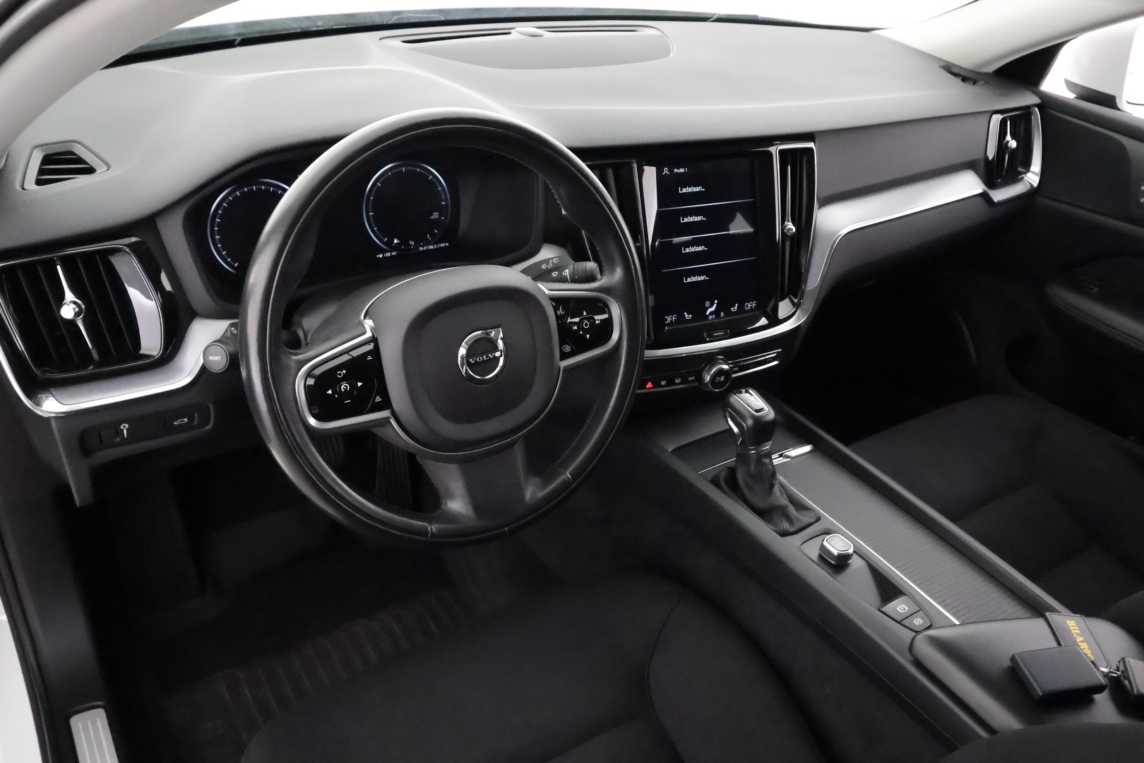 VOLVO V60 2019