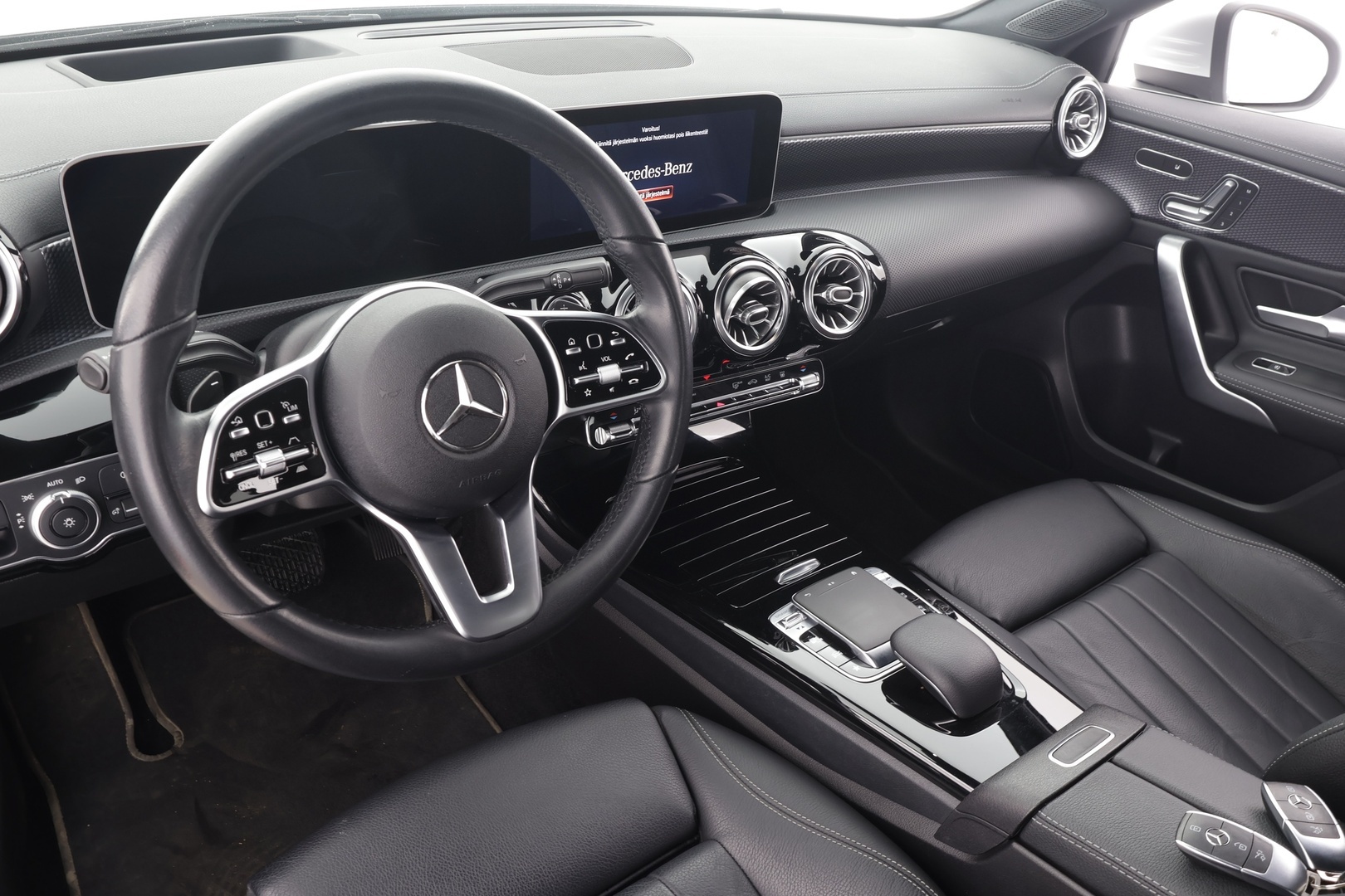 MERCEDES-BENZ A 2019