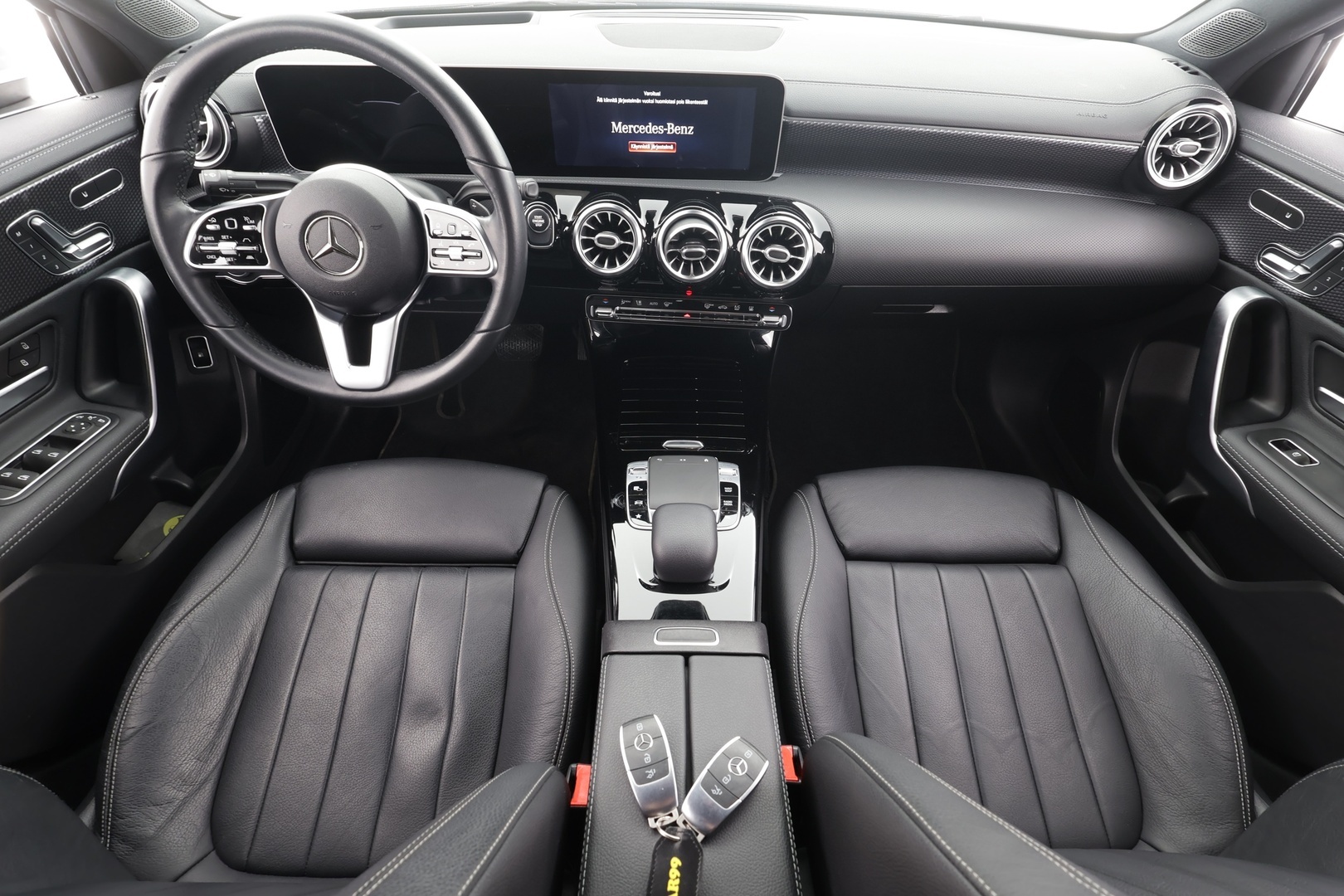 MERCEDES-BENZ A 2019