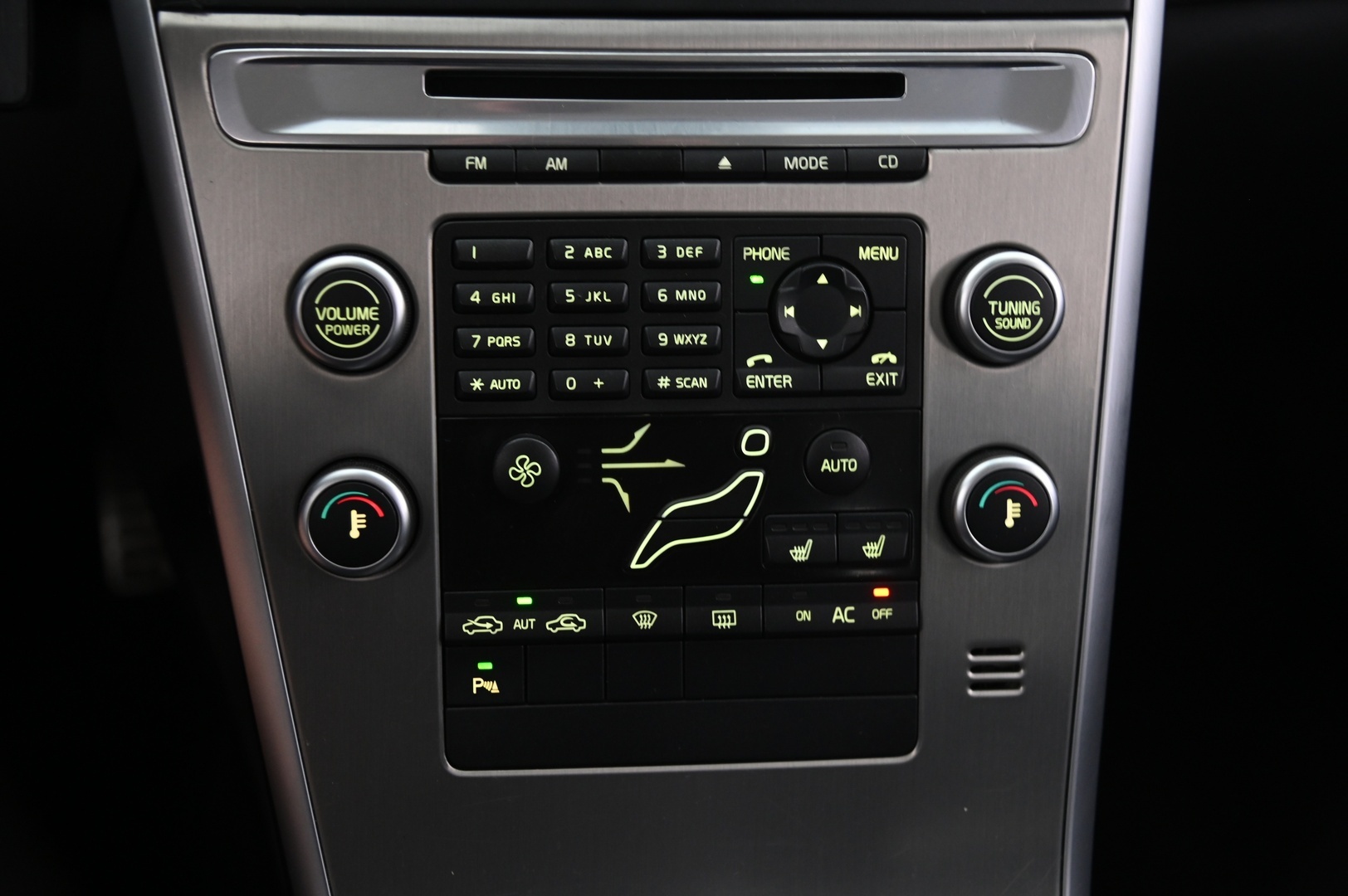 VOLVO XC60 2010