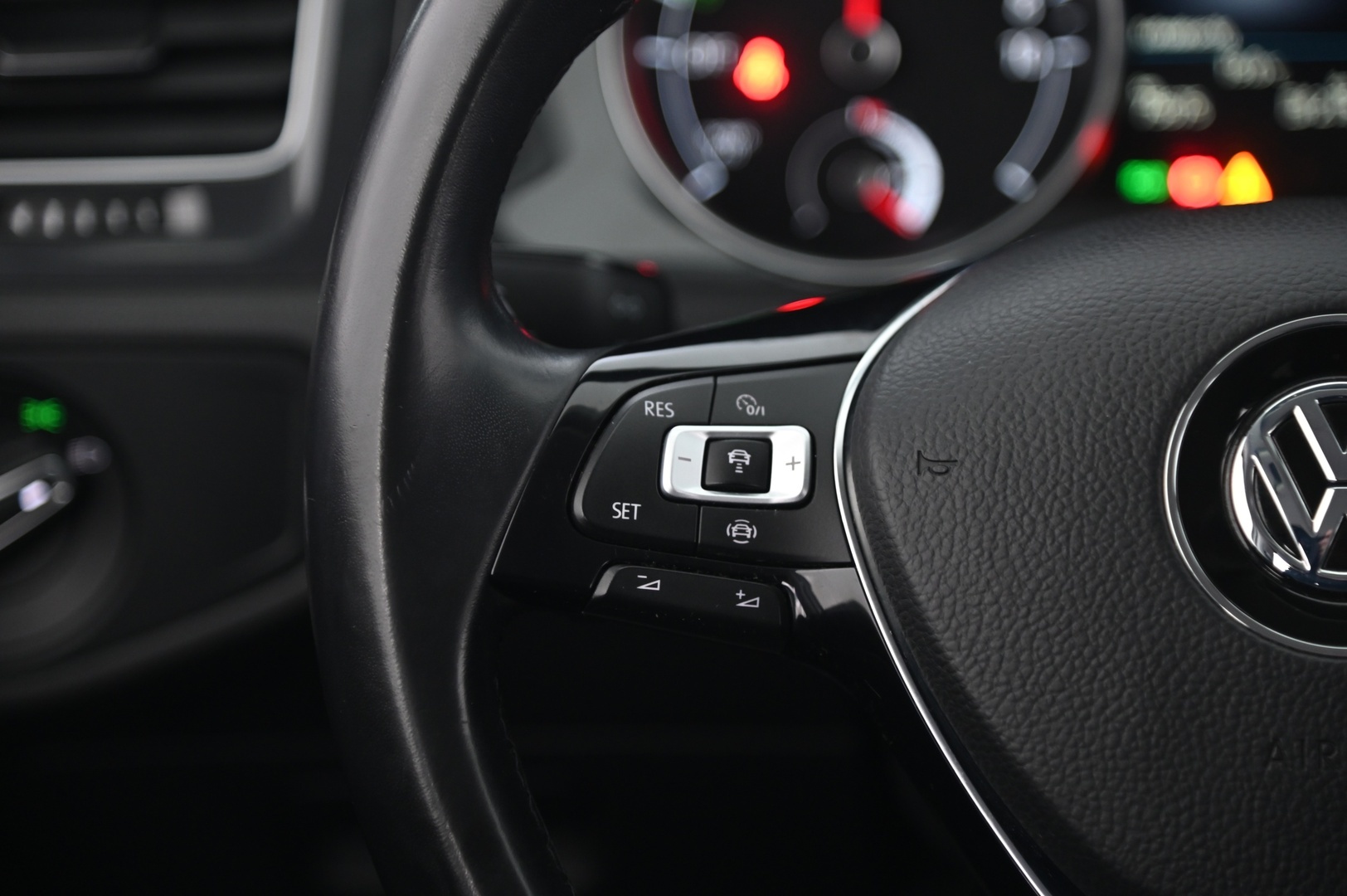 VOLKSWAGEN Golf 2020