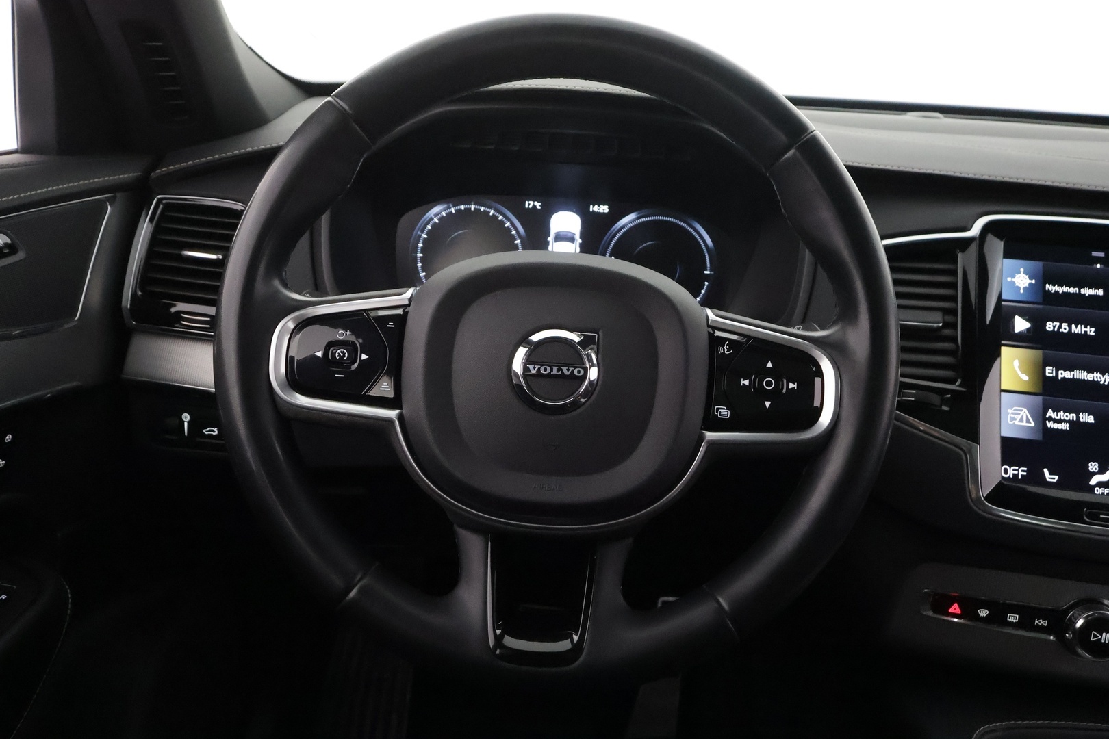 VOLVO XC90 2022