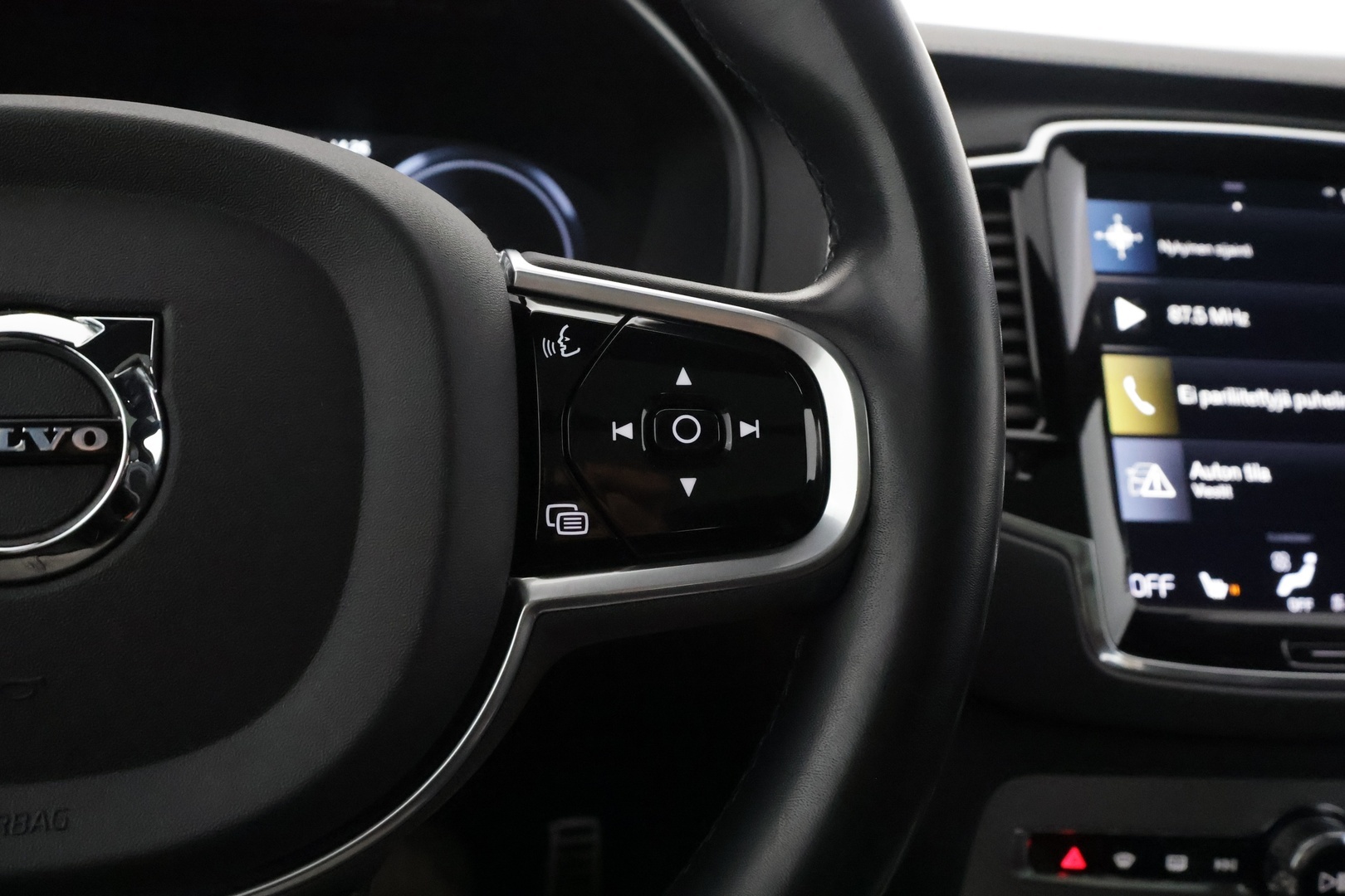 VOLVO XC90 2022