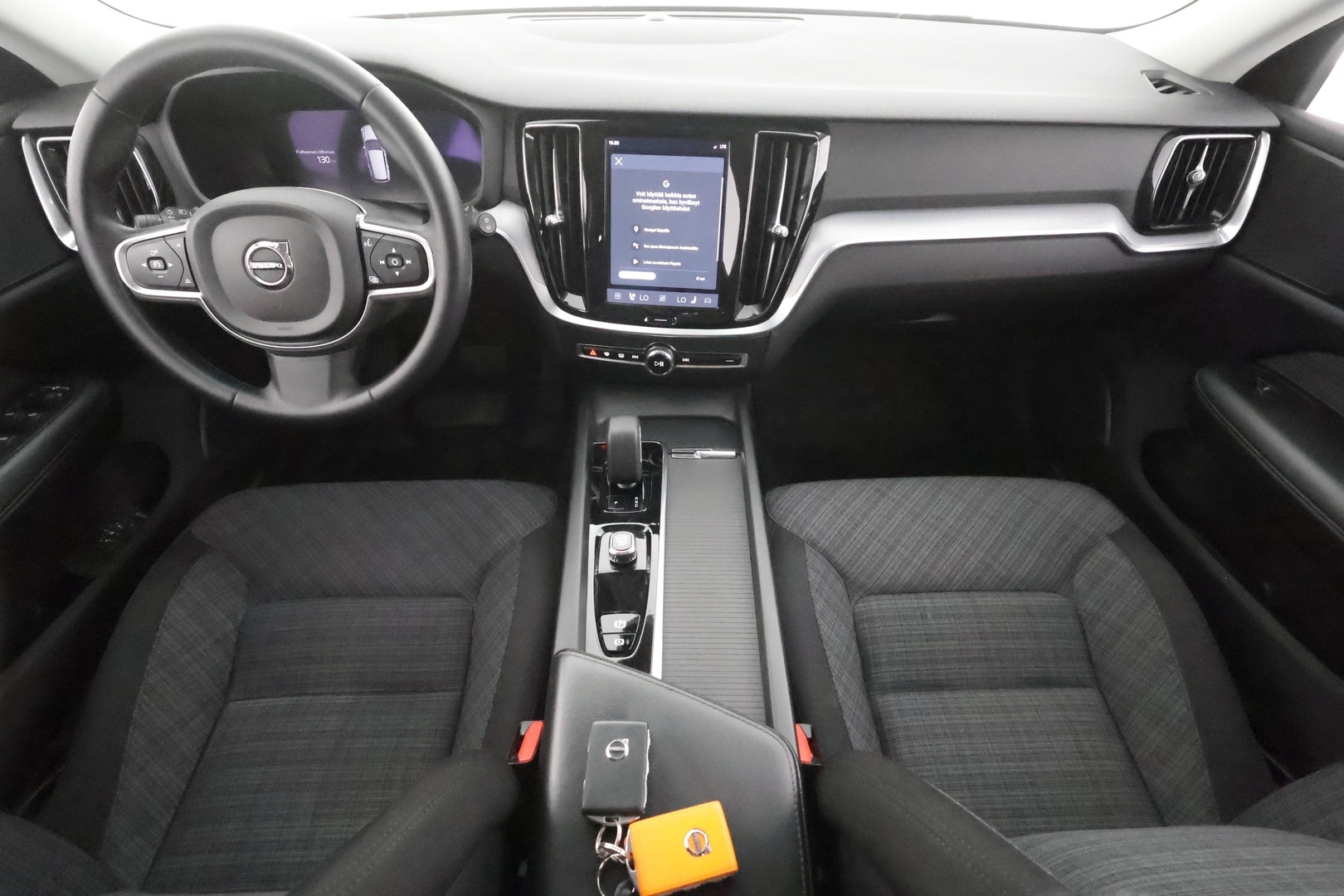 VOLVO V60 2023