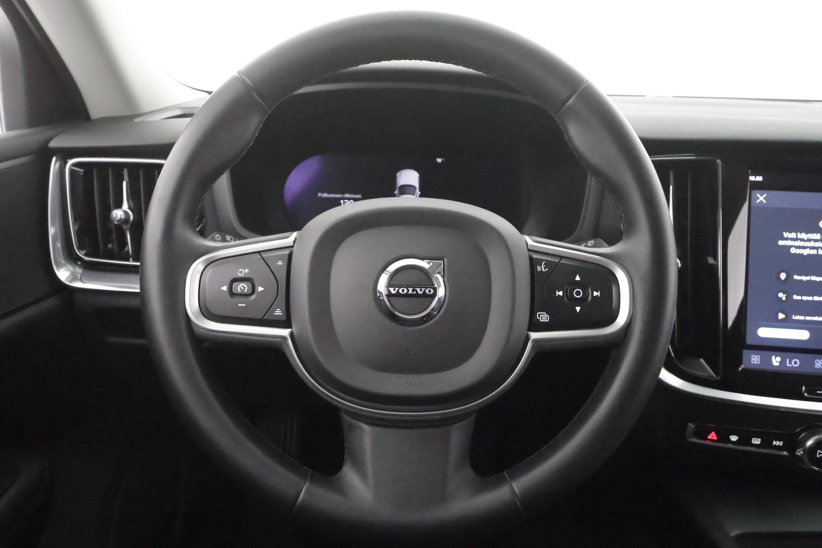 VOLVO V60 2023