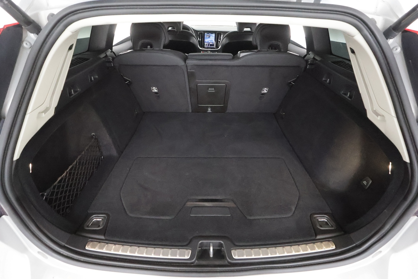 VOLVO V60 2023