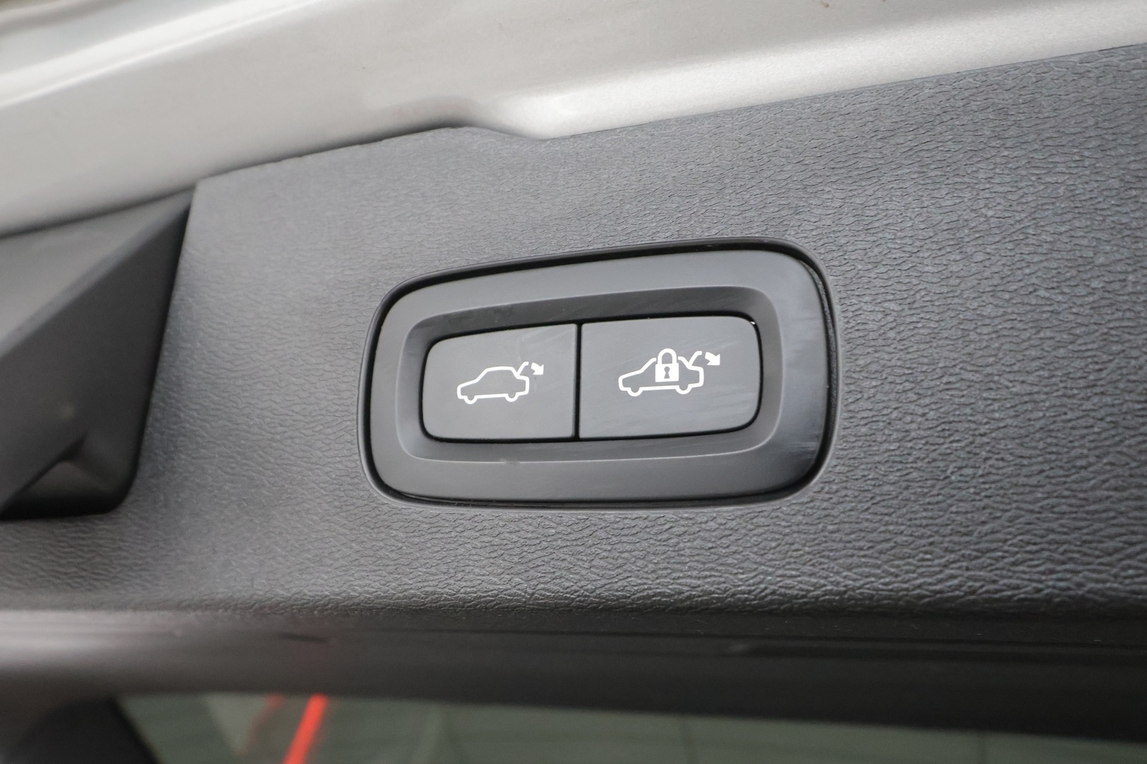 VOLVO V60 2023