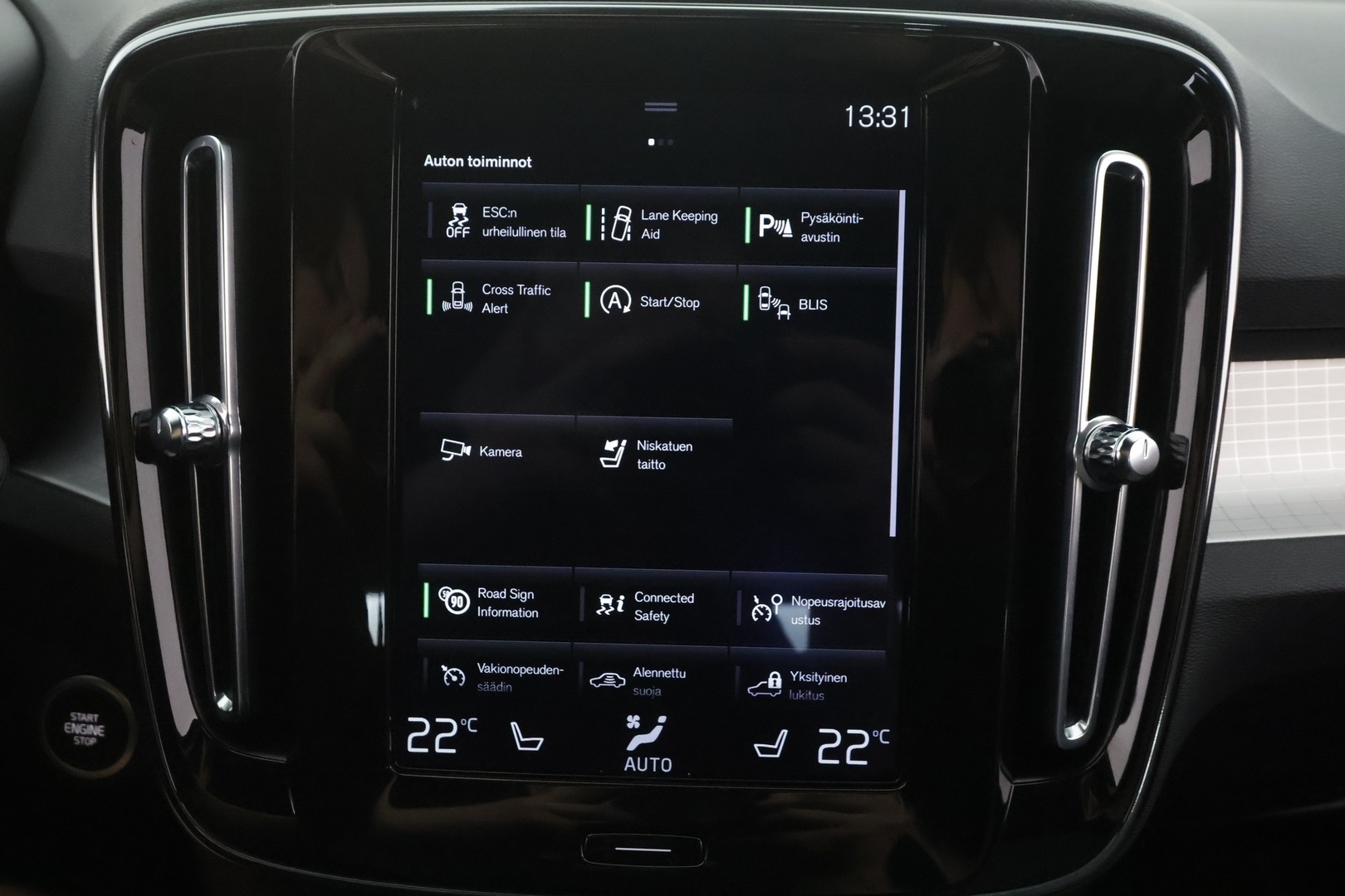 VOLVO XC40 2021