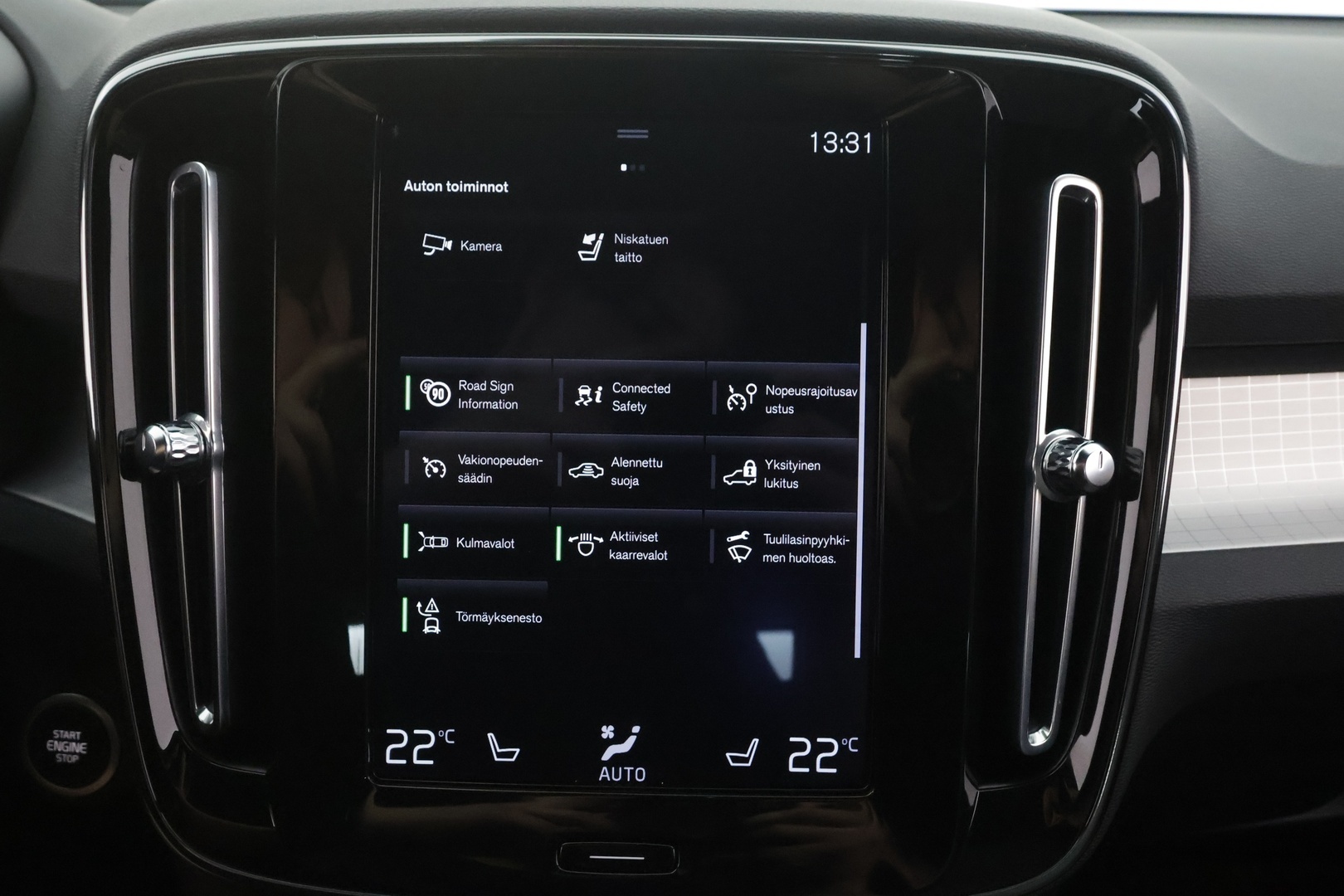 VOLVO XC40 2021