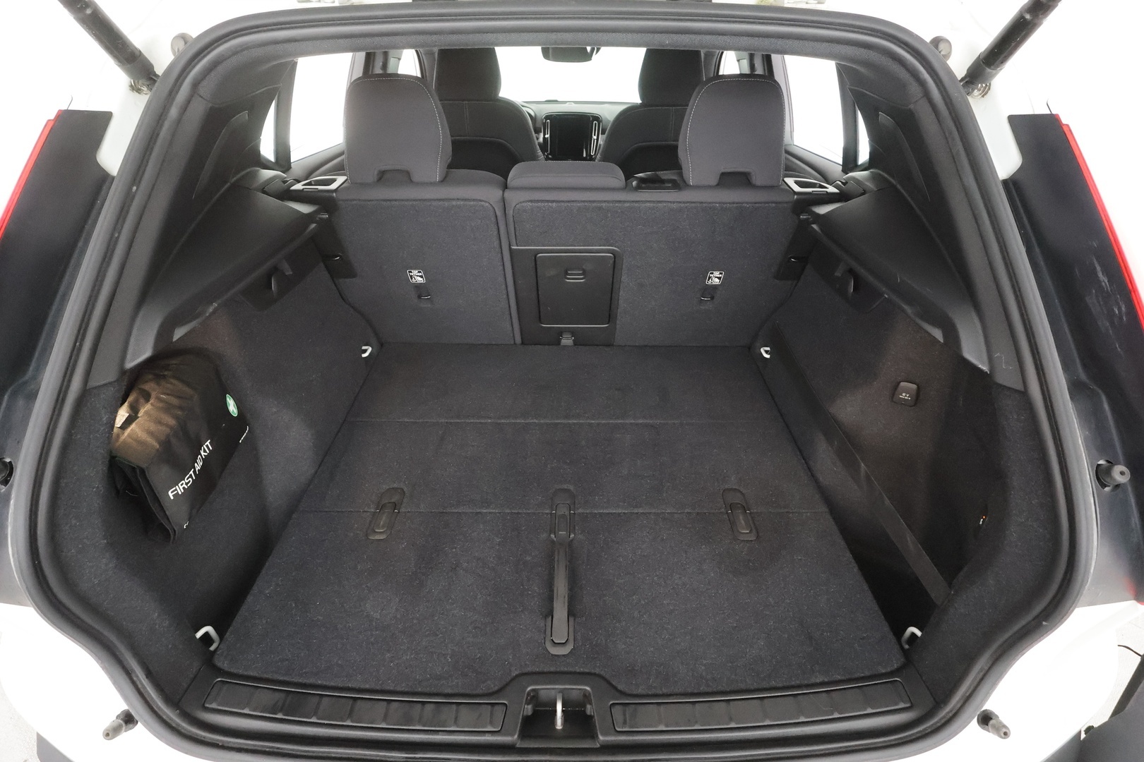 VOLVO XC40 2021