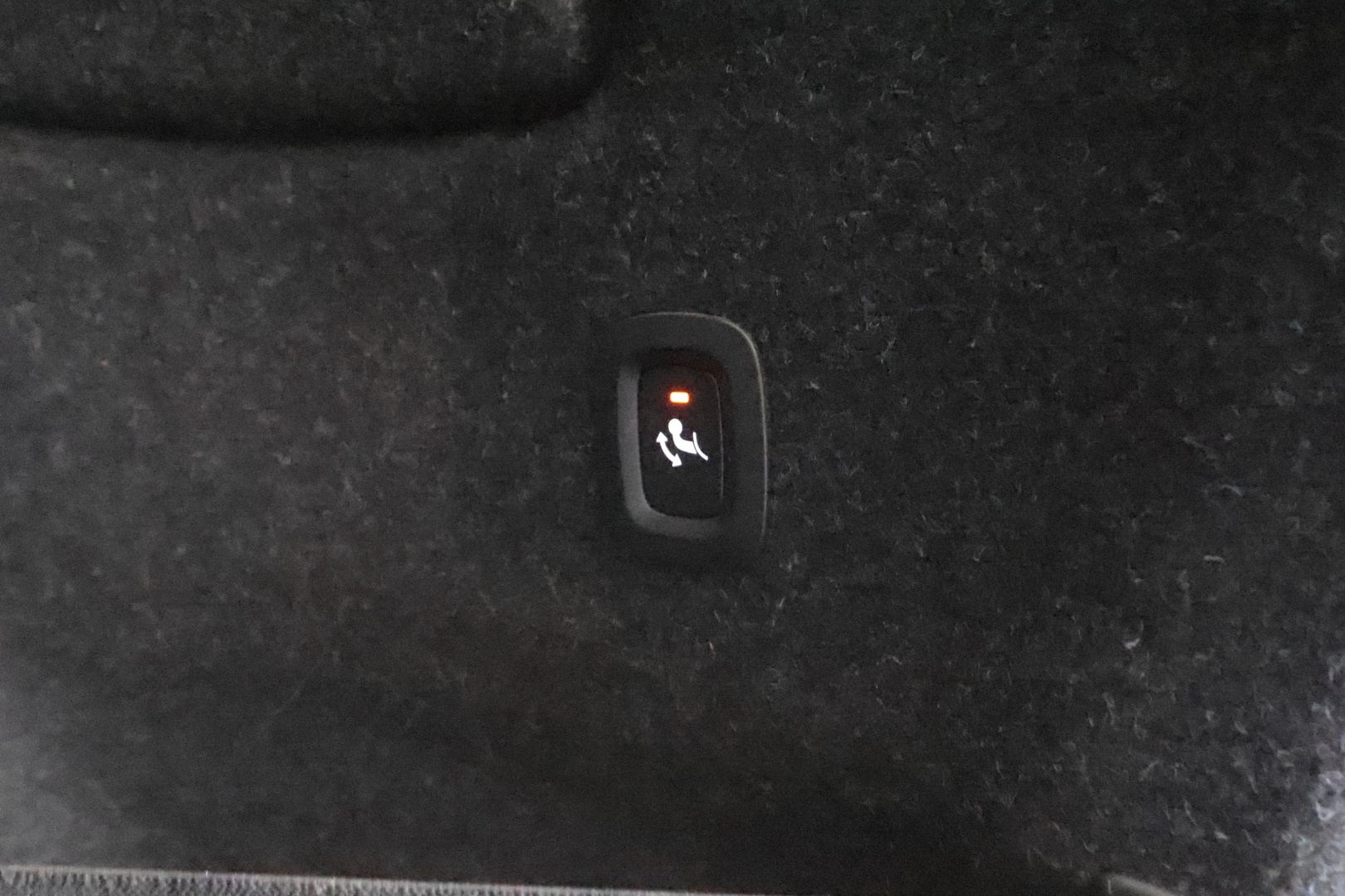 VOLVO XC40 2021