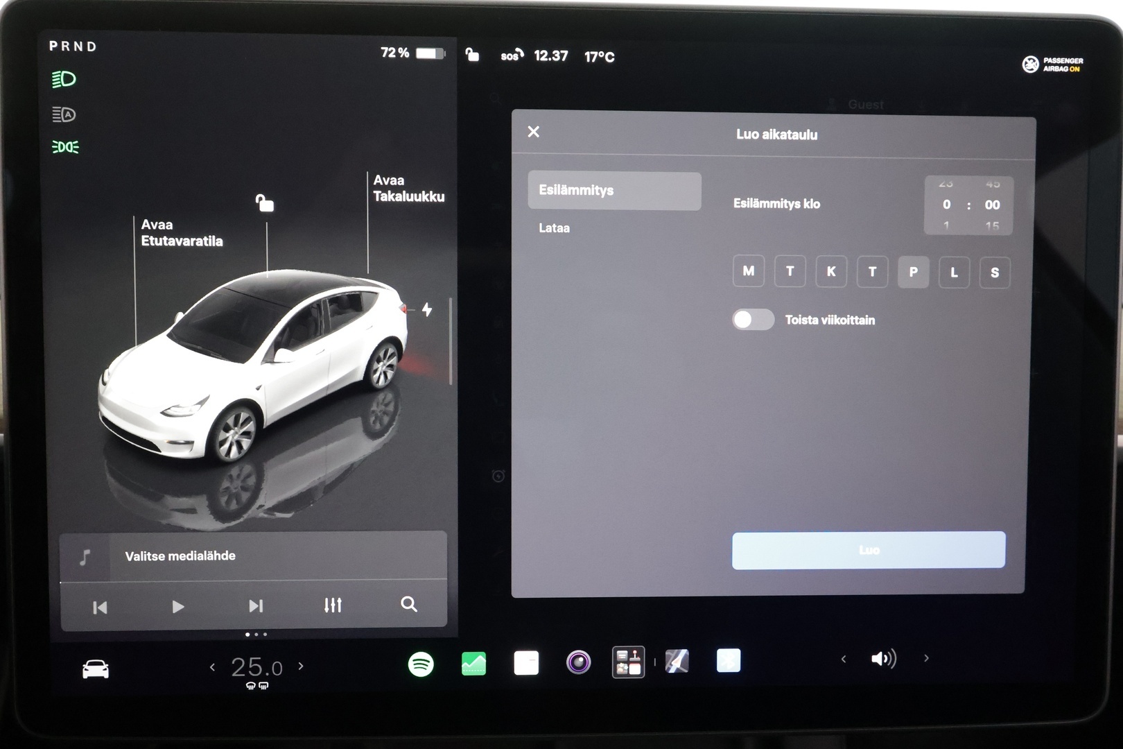 TESLA Model Y 2023