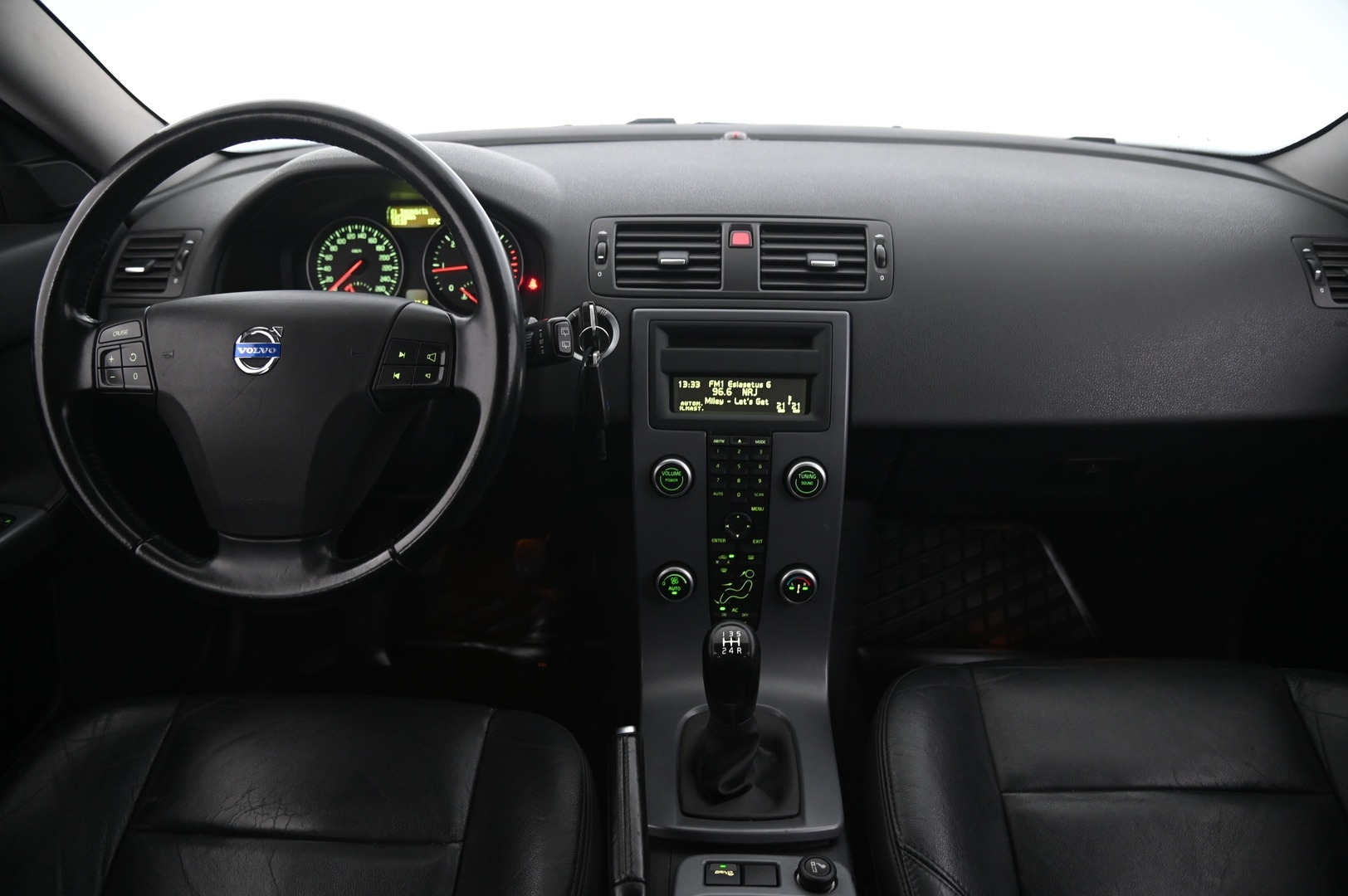 VOLVO V50 2011