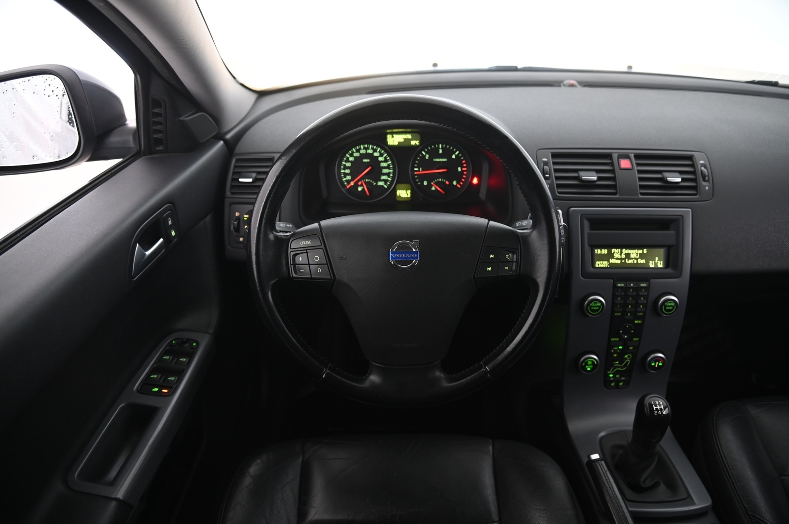 VOLVO V50 2011