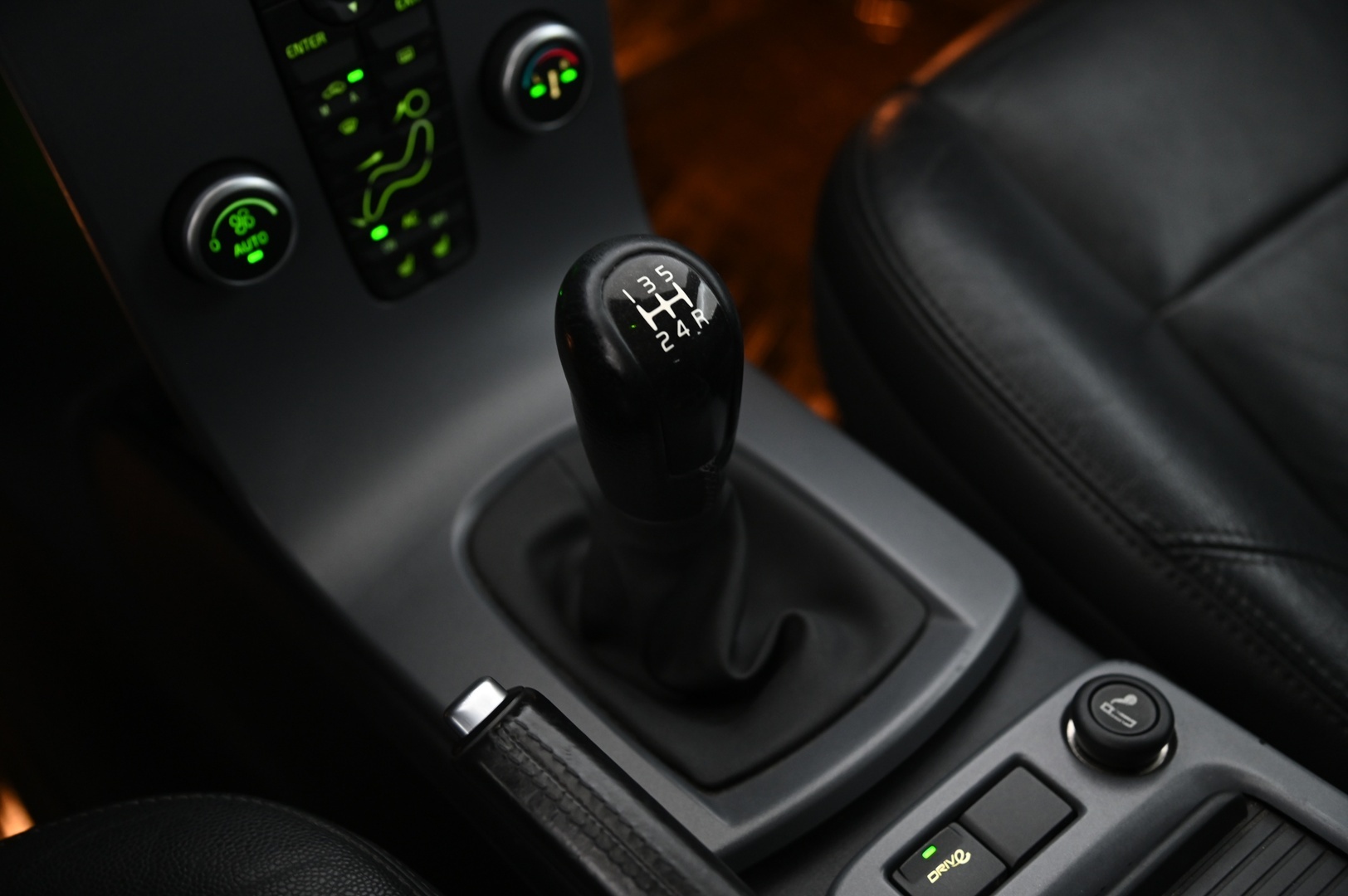 VOLVO V50 2011