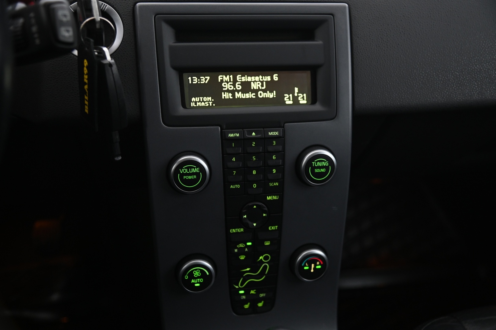 VOLVO V50 2011
