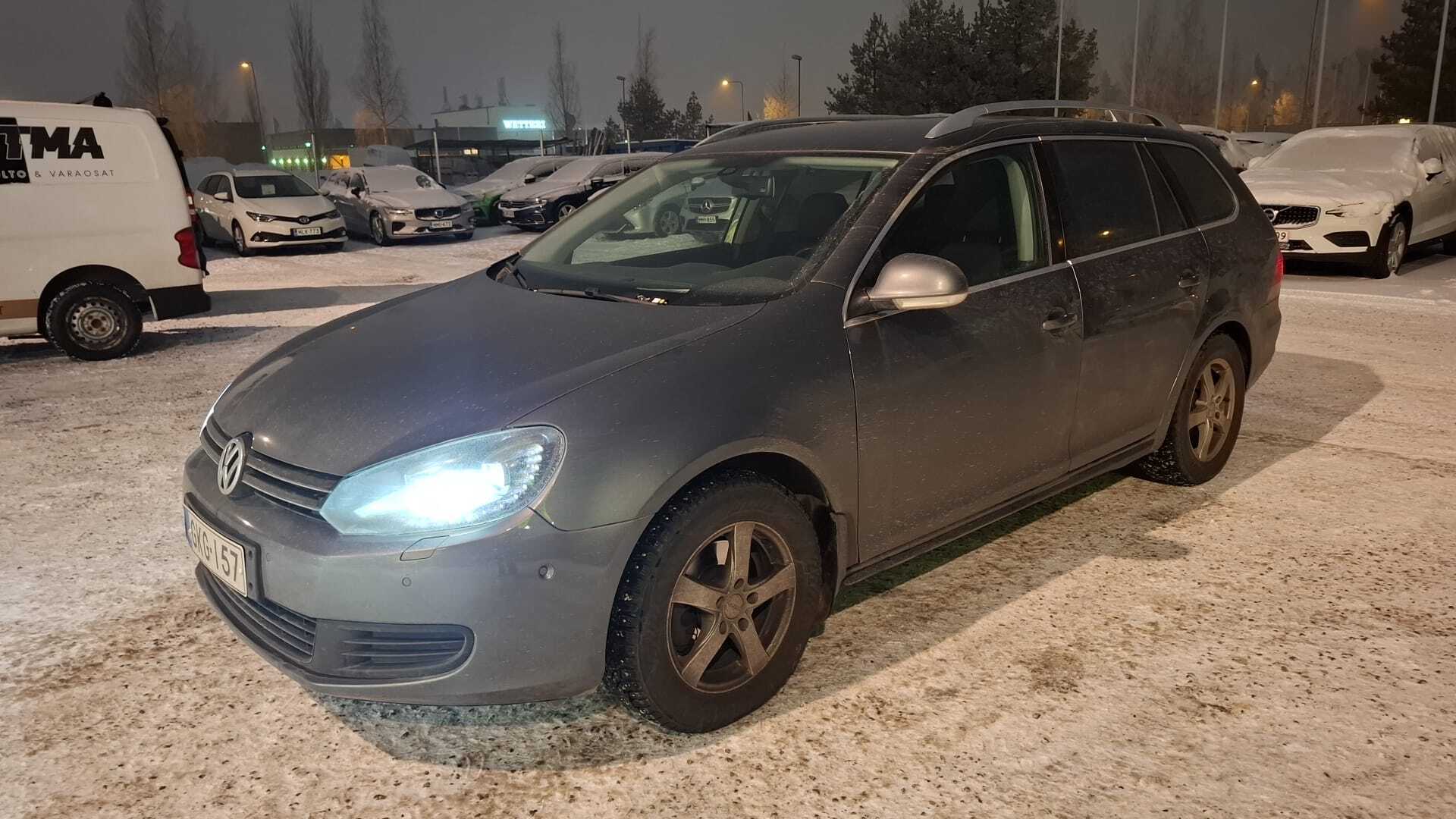 VOLKSWAGEN Golf 2011