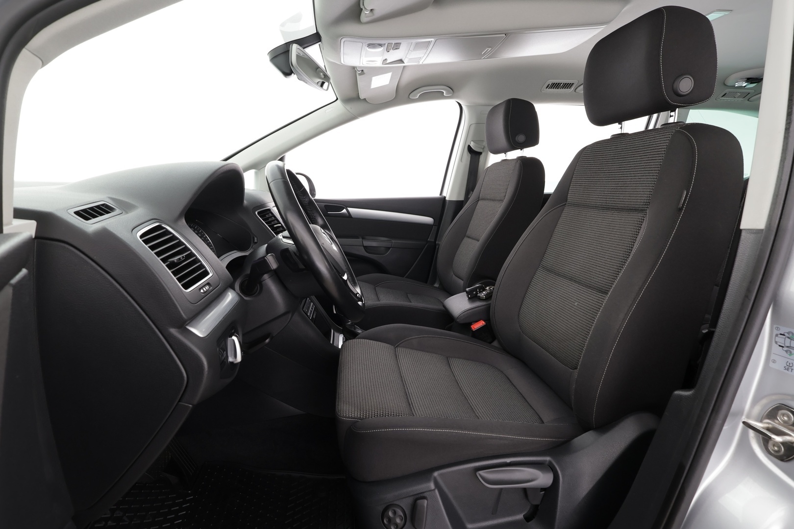 VOLKSWAGEN Sharan 2016