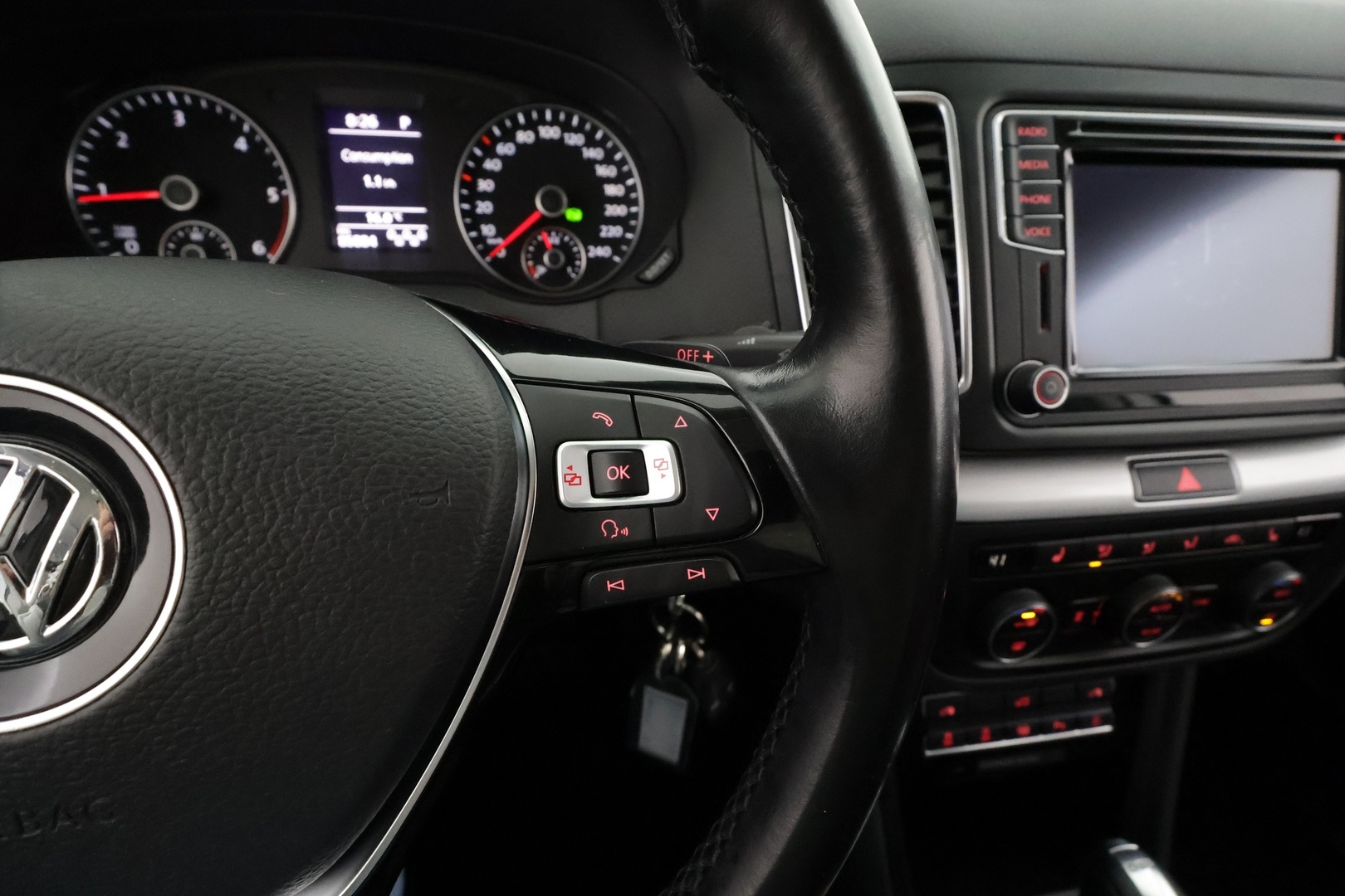 VOLKSWAGEN Sharan 2016