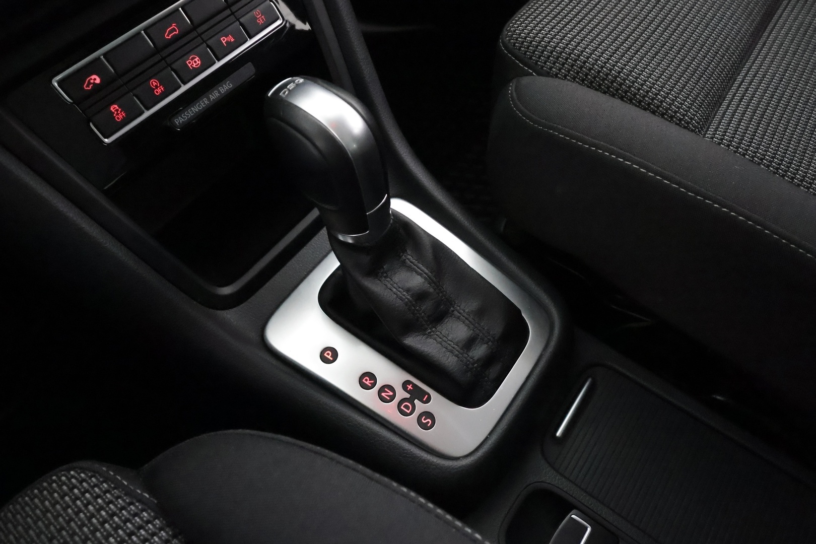 VOLKSWAGEN Sharan 2016