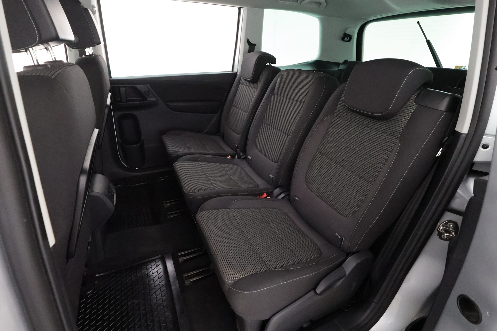 VOLKSWAGEN Sharan 2016