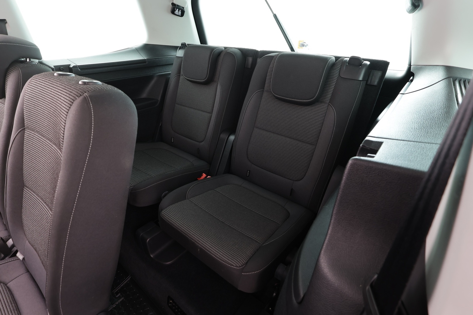 VOLKSWAGEN Sharan 2016