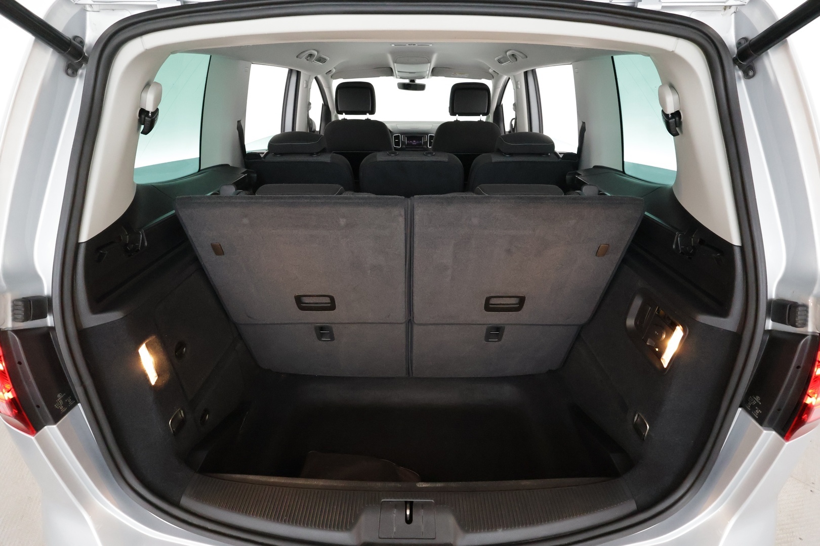 VOLKSWAGEN Sharan 2016