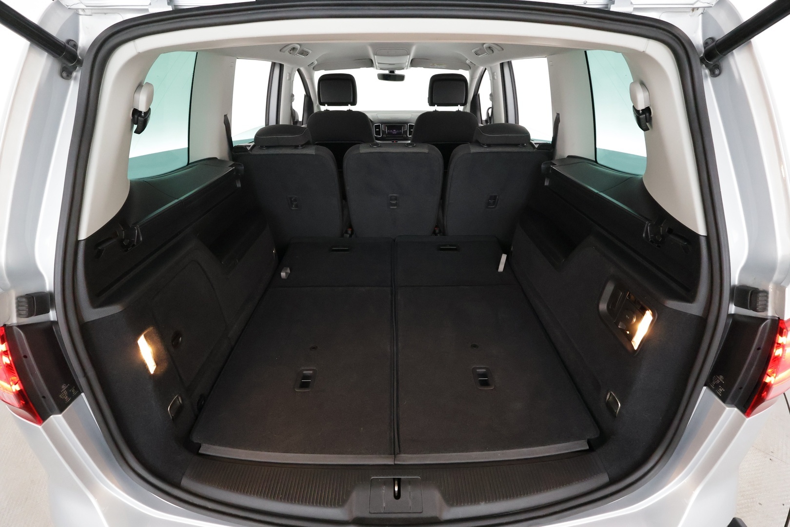 VOLKSWAGEN Sharan 2016