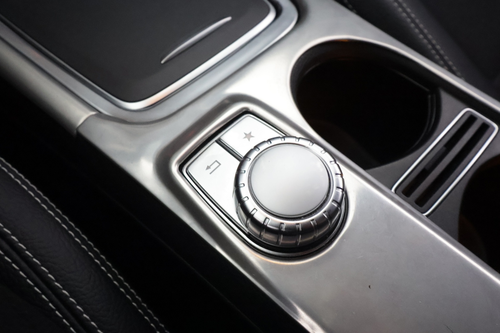 MERCEDES-BENZ CLA 2017