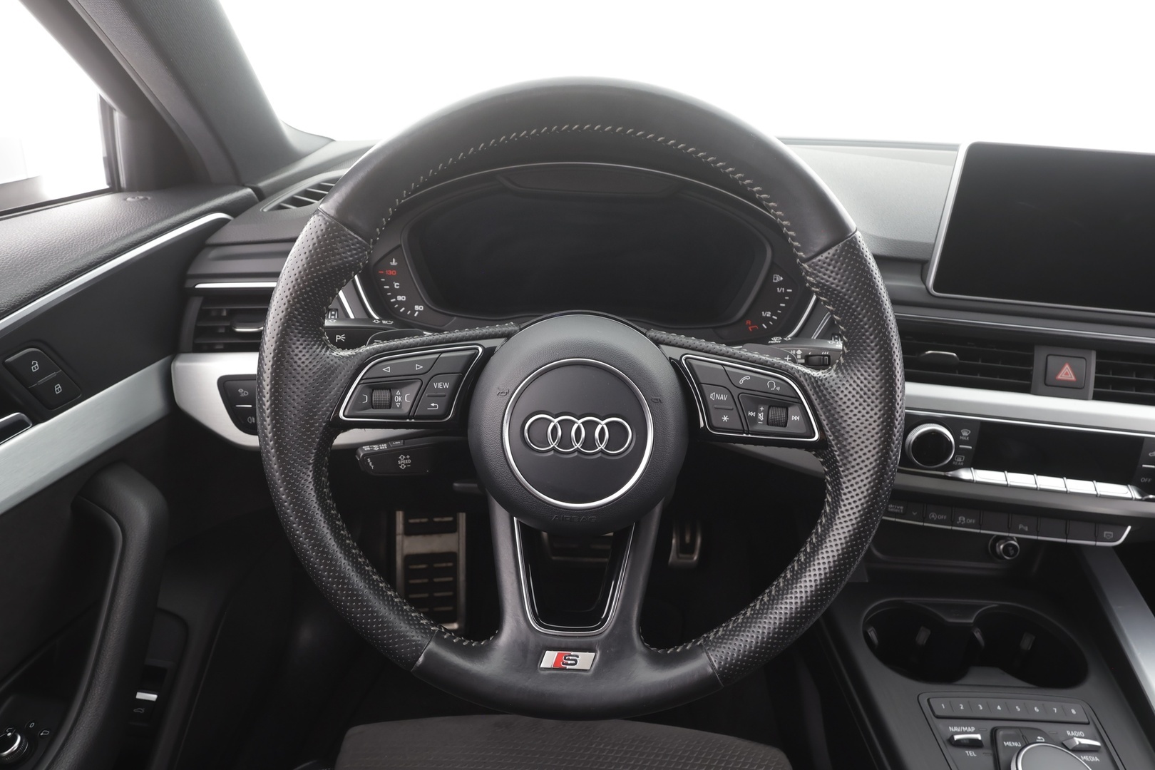 AUDI A4 2017