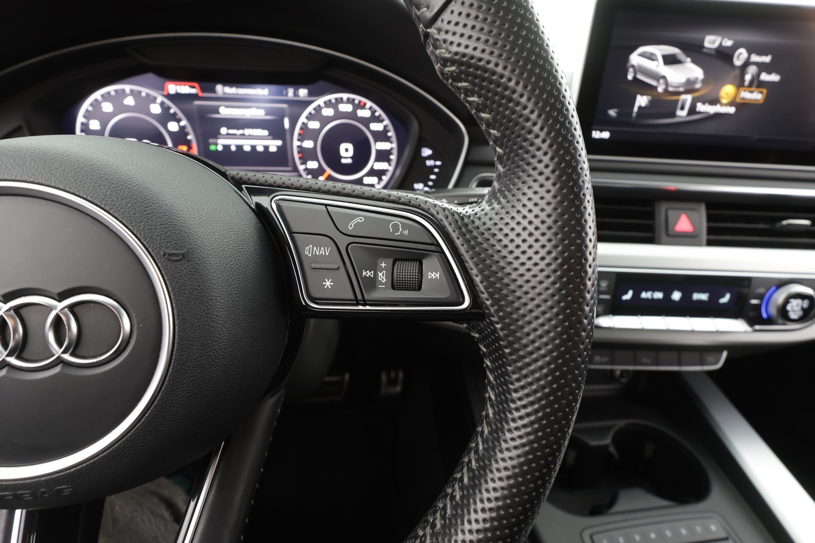 AUDI A4 2017
