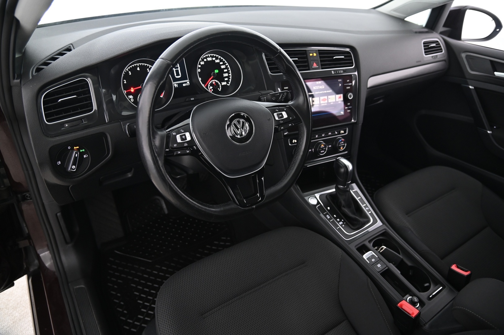 VOLKSWAGEN Golf 2017