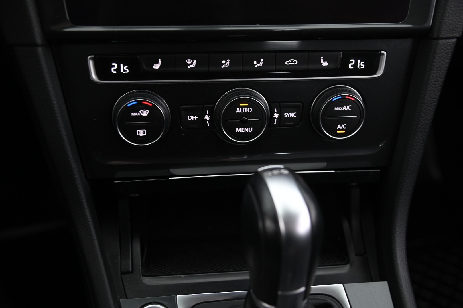 VOLKSWAGEN Golf 2017