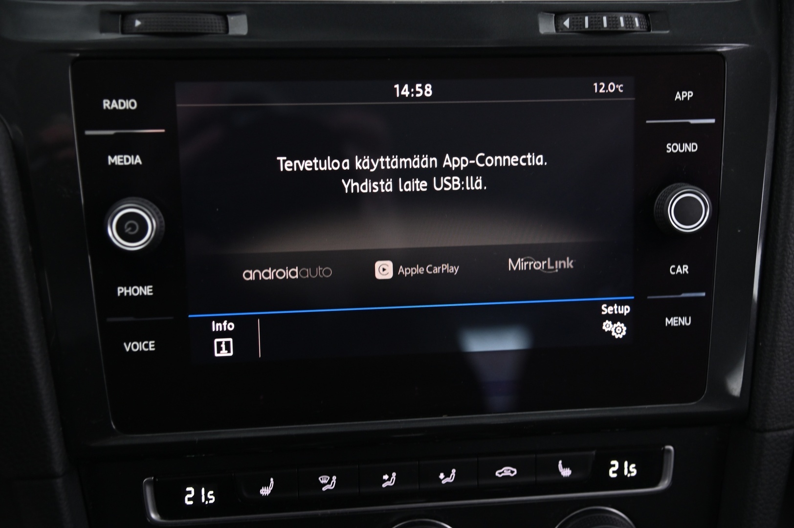 VOLKSWAGEN Golf 2017