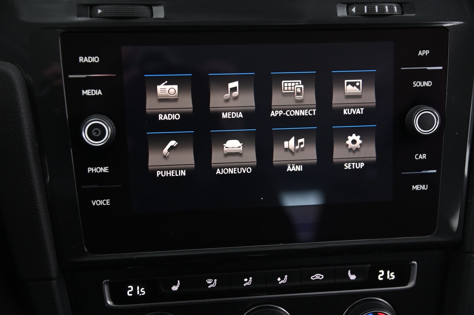 VOLKSWAGEN Golf 2017