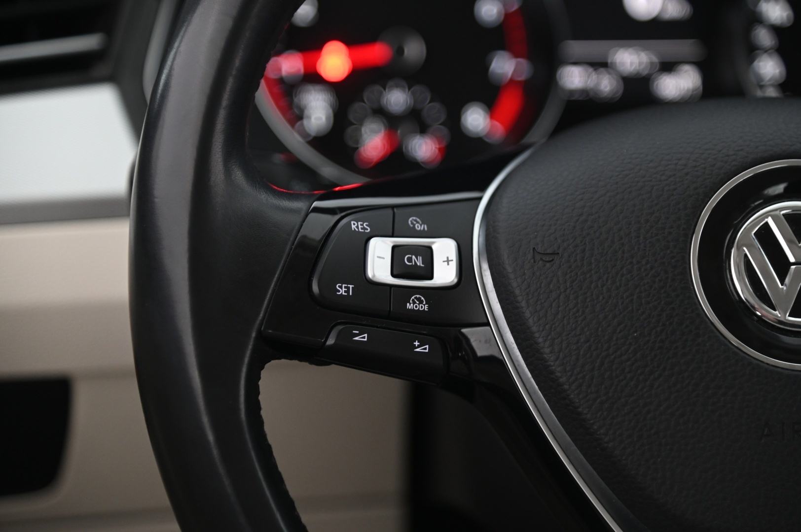 VOLKSWAGEN Passat 2017