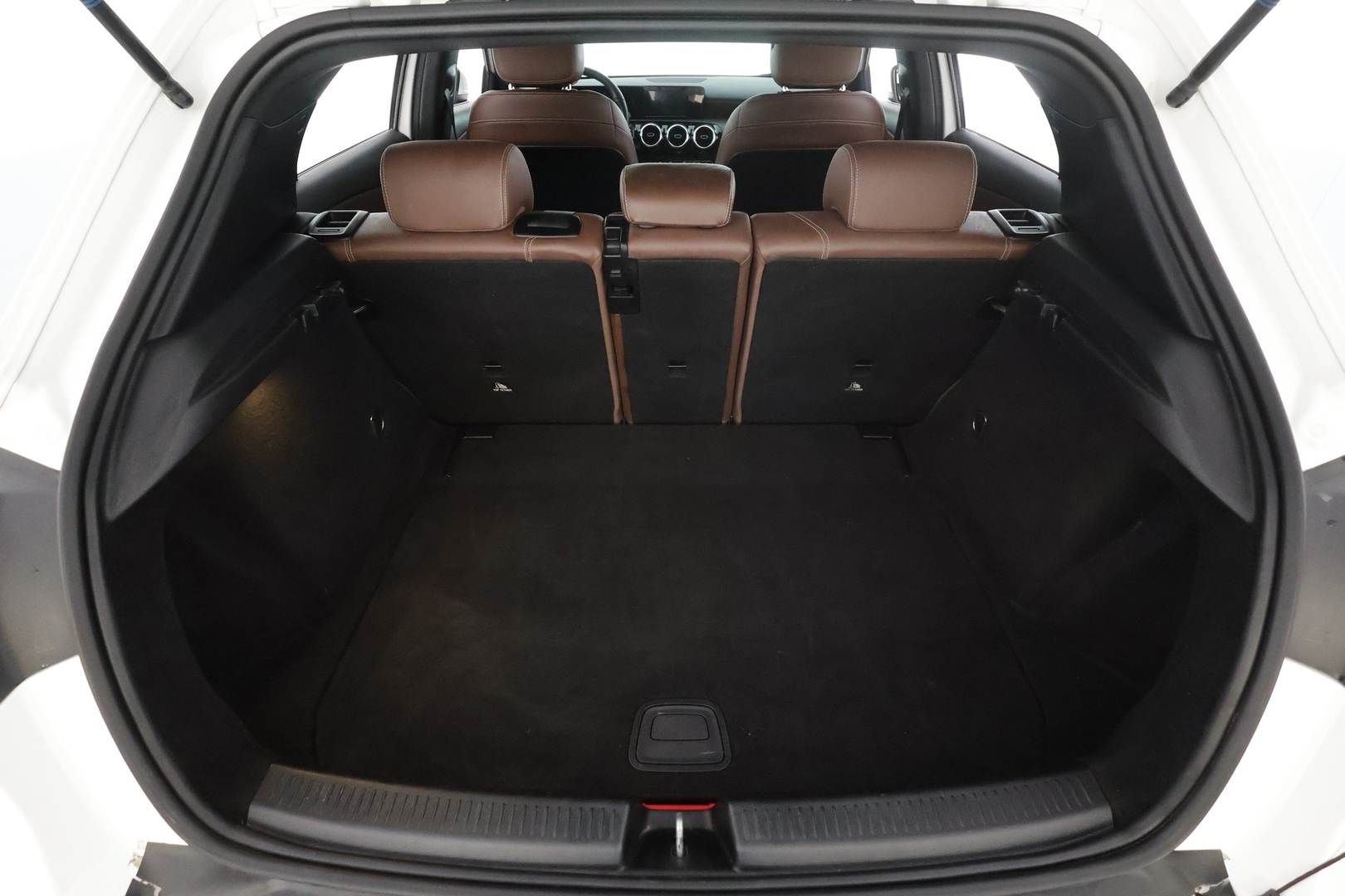 MERCEDES-BENZ A 2020