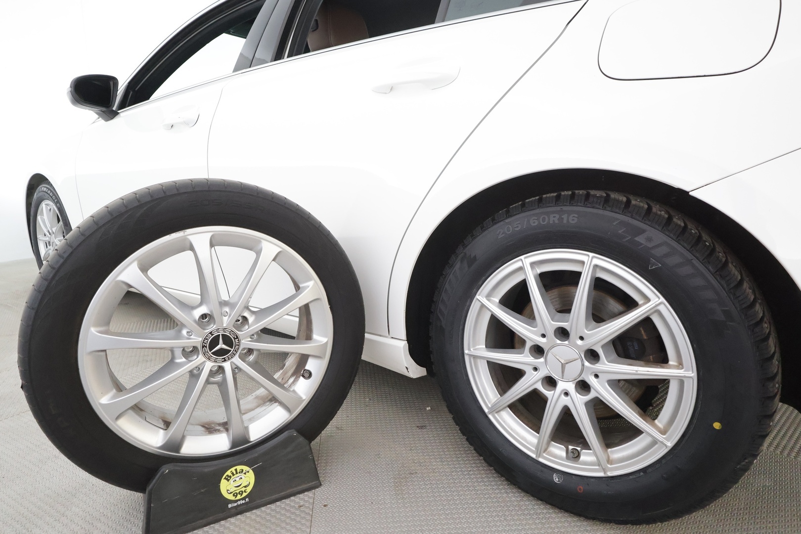 MERCEDES-BENZ A 2020