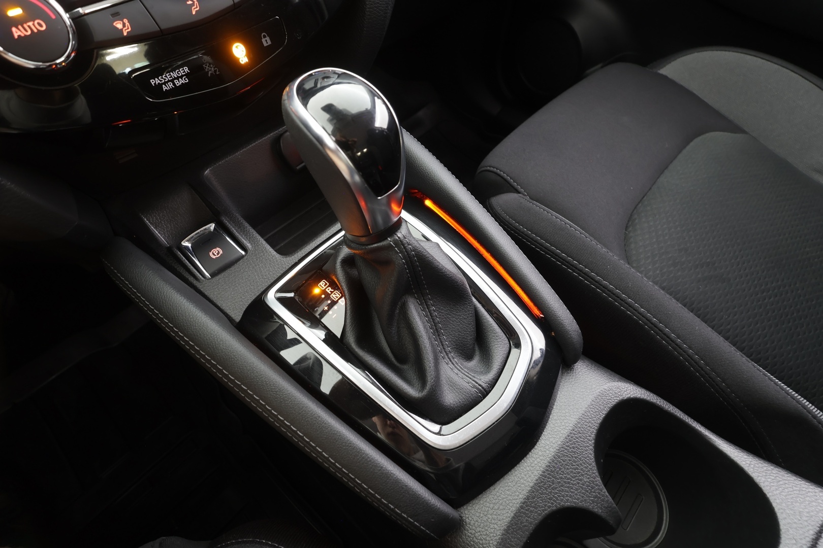 NISSAN Qashqai 2020