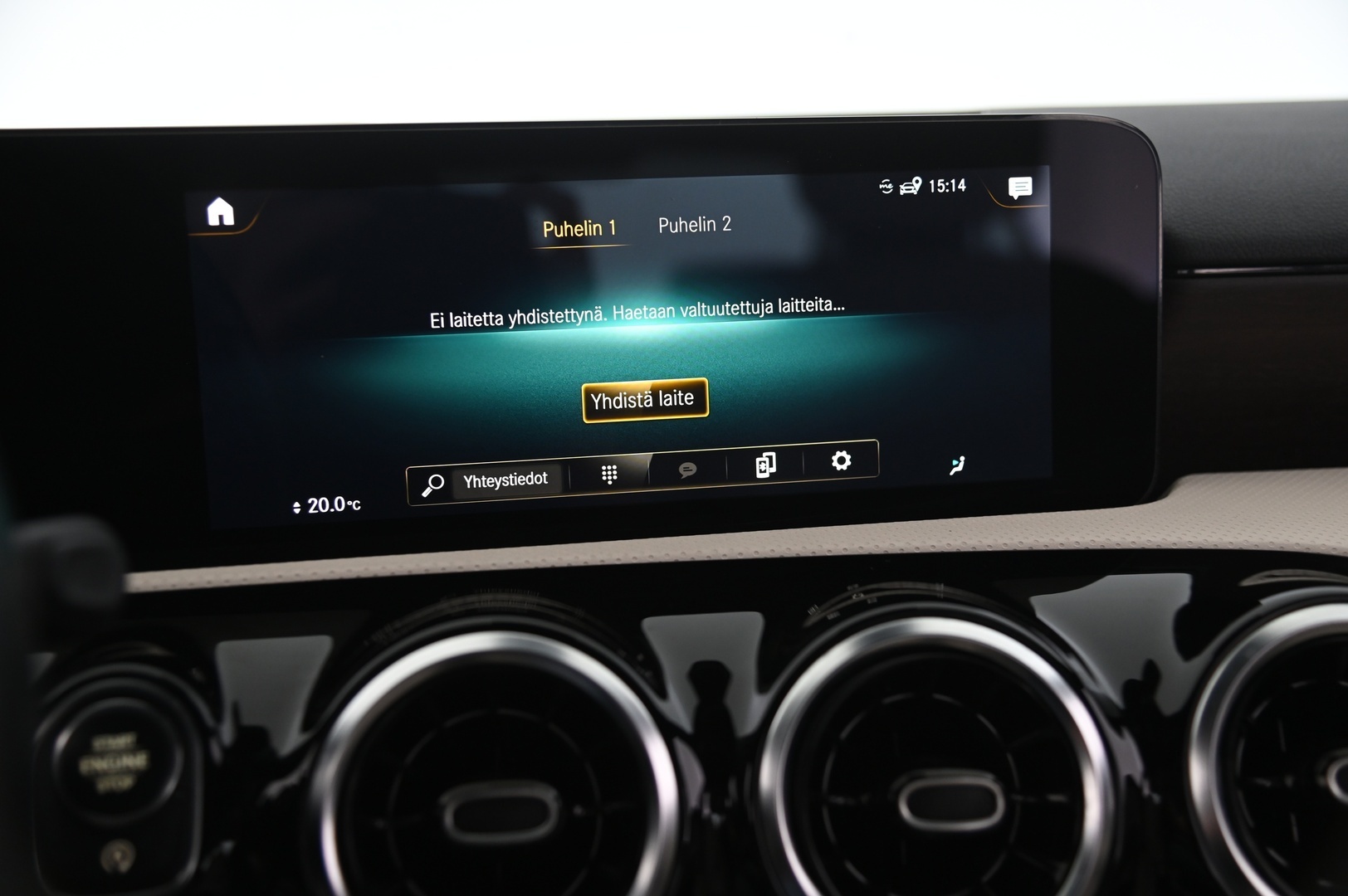 MERCEDES-BENZ A 2022