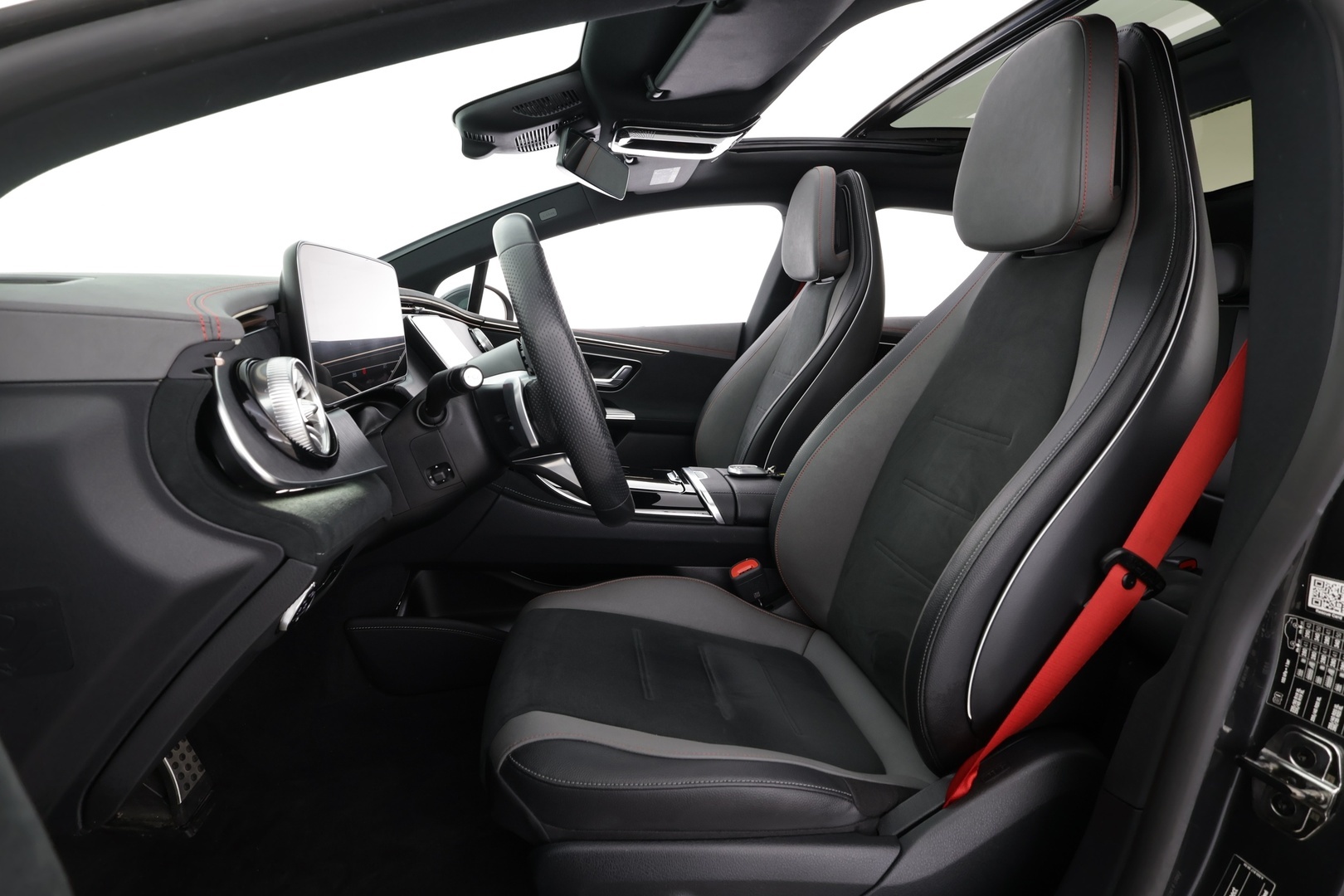 MERCEDES-BENZ EQE 2023