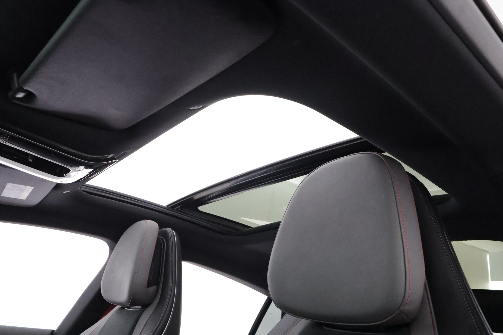 MERCEDES-BENZ EQE 2023