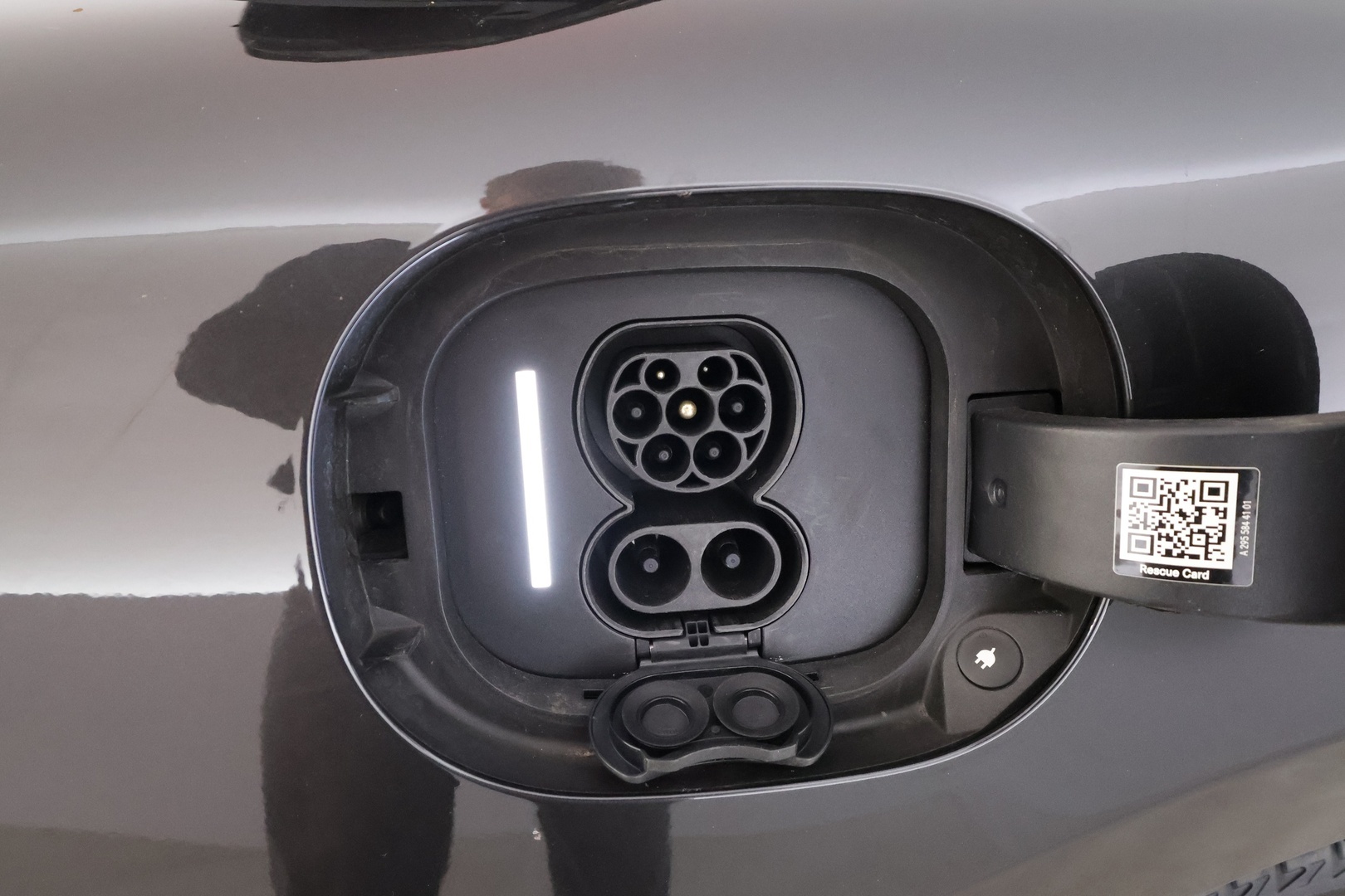 MERCEDES-BENZ EQE 2023