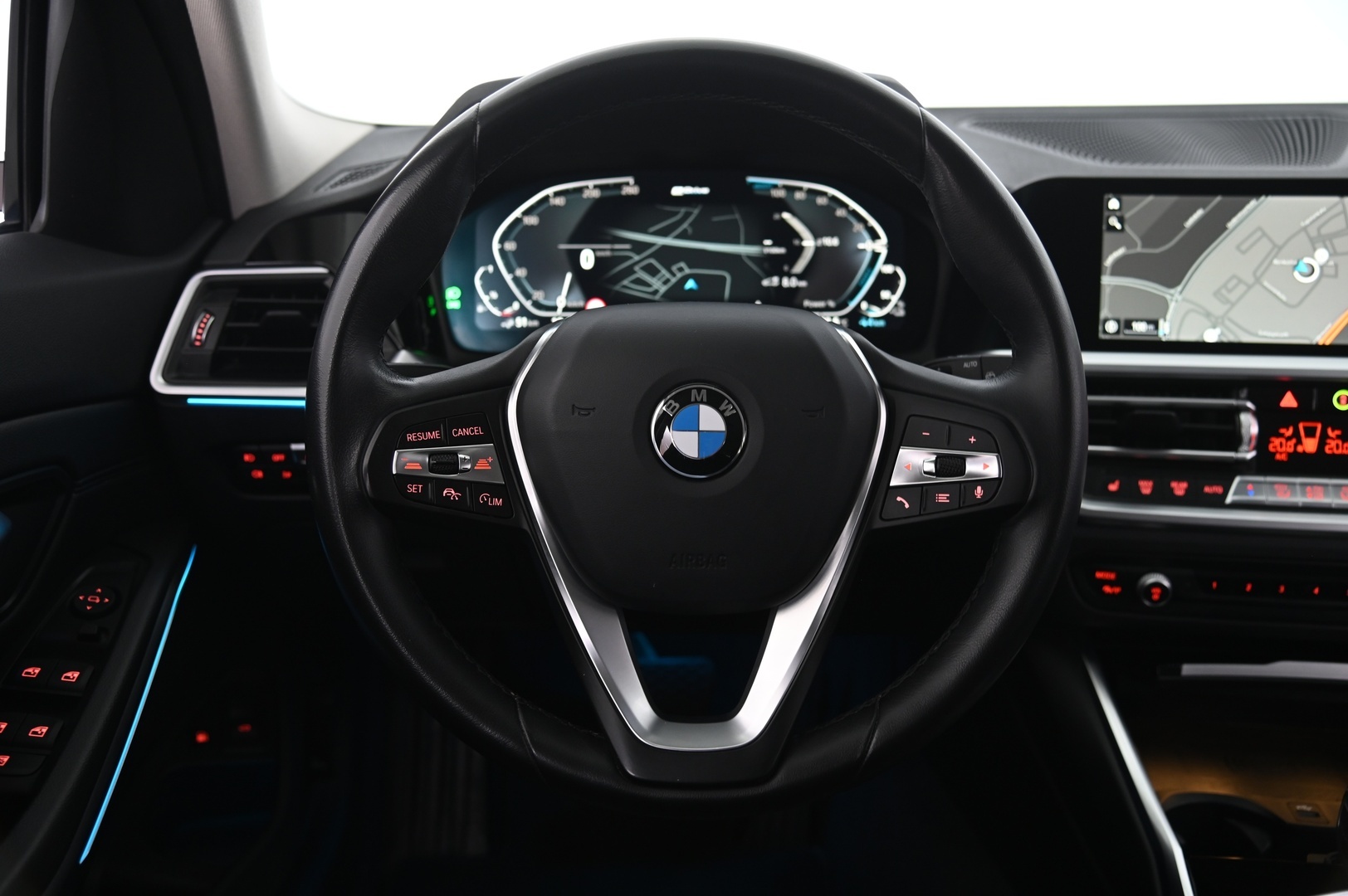 BMW 330 2021