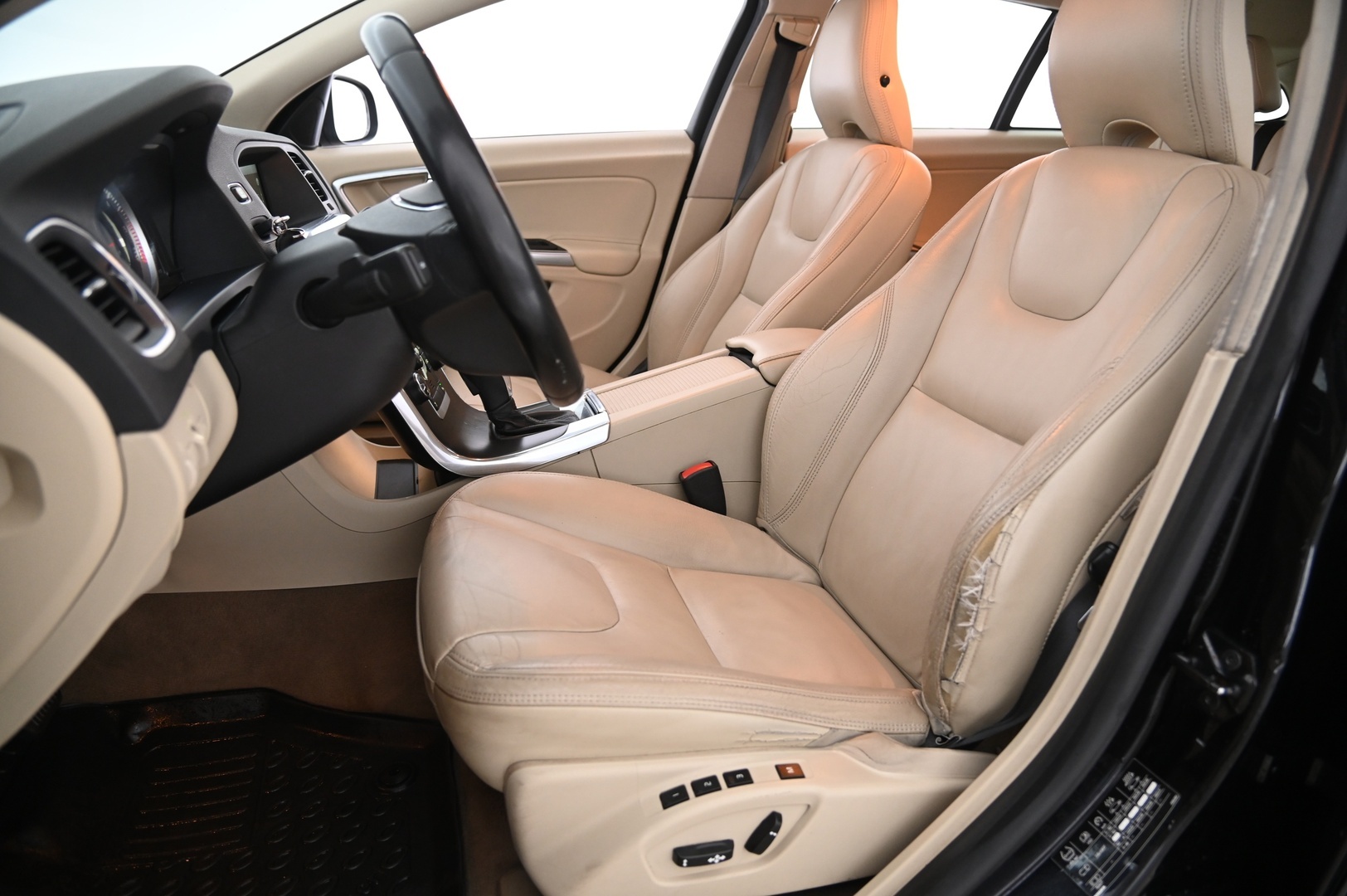 VOLVO V60 2013