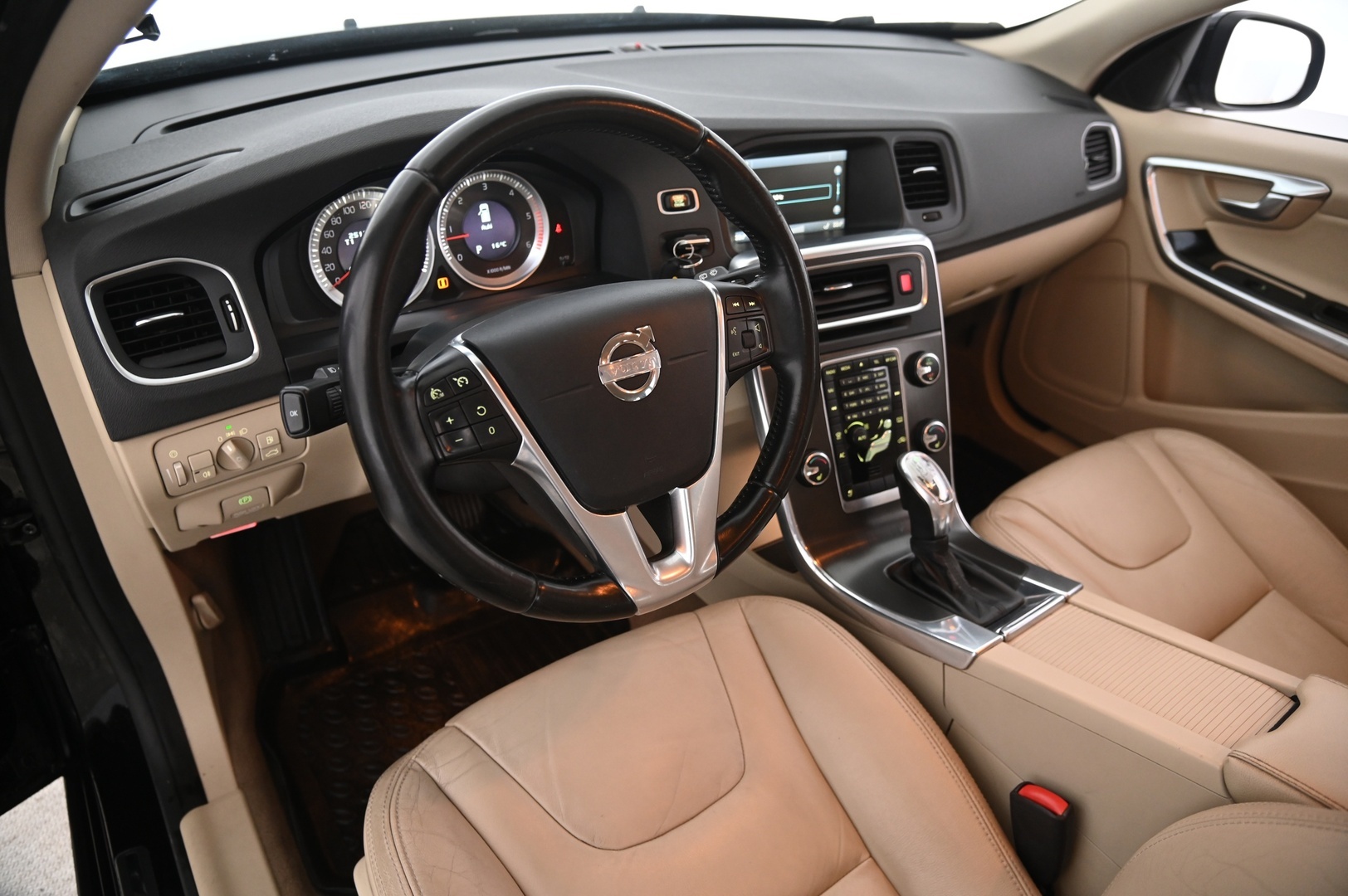 VOLVO V60 2013