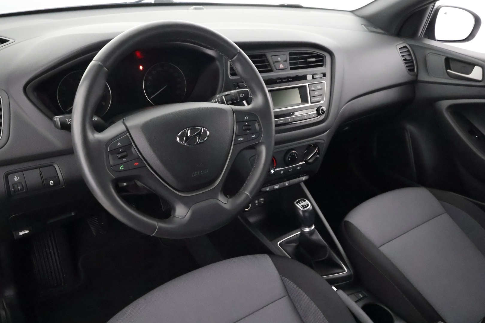 HYUNDAI i20 5d 2018