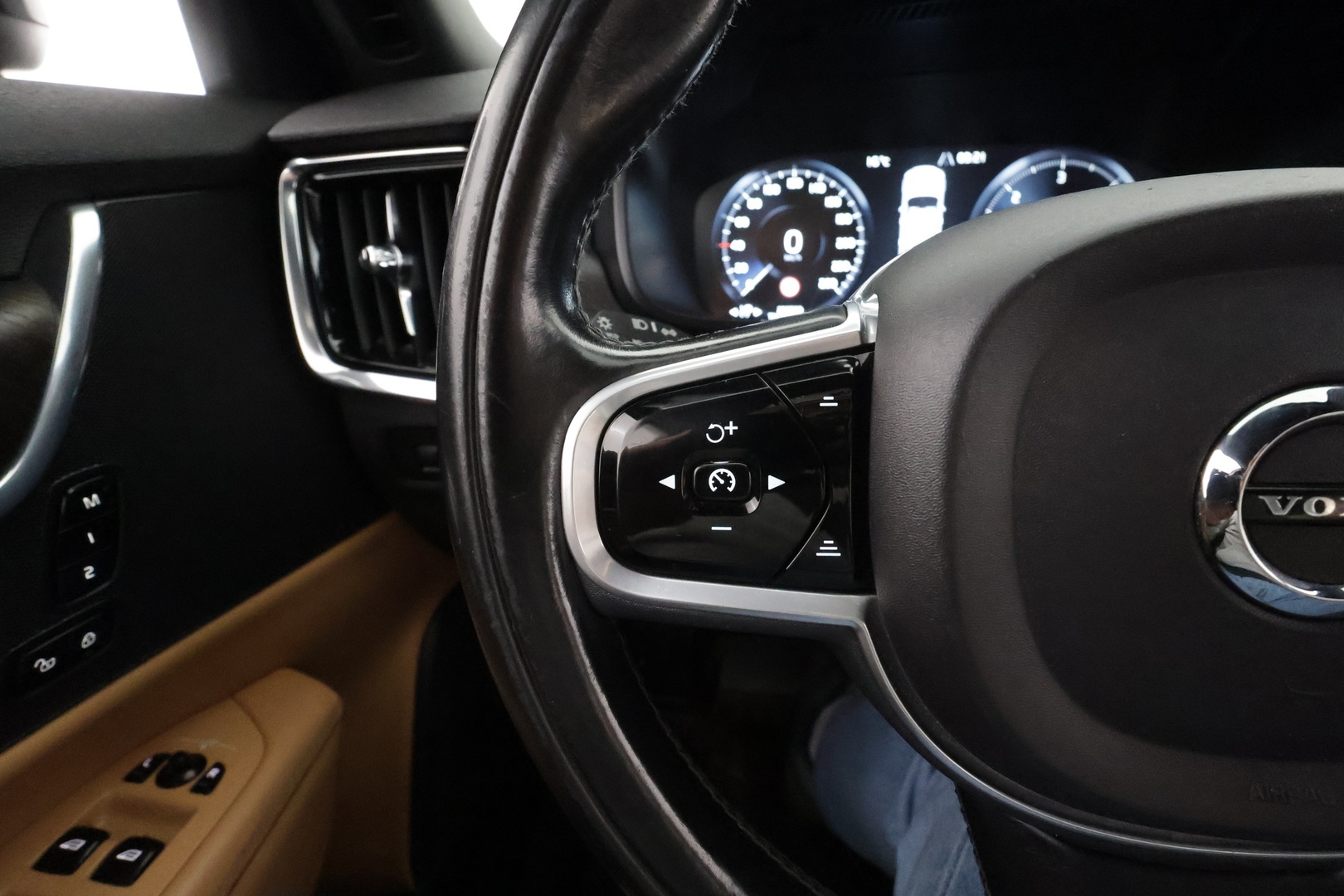 VOLVO V90 Cross Country 2018