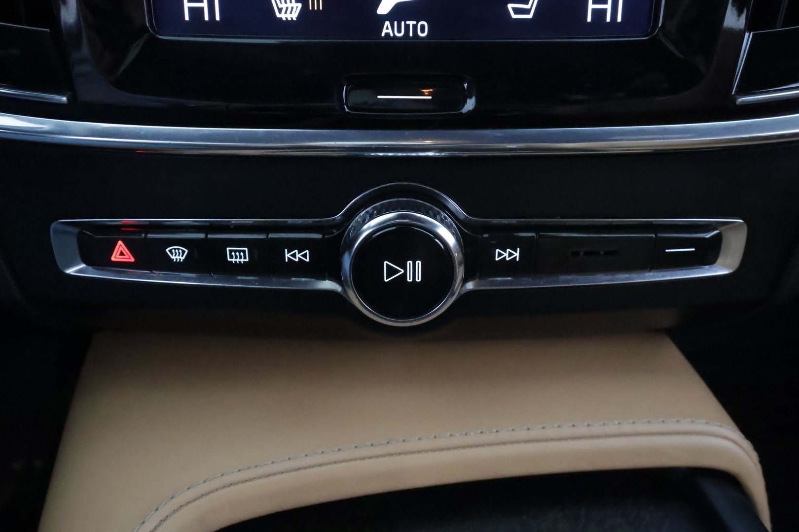 VOLVO V90 Cross Country 2018